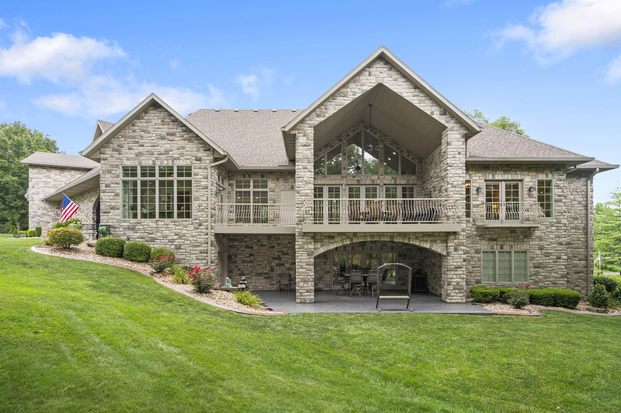 119 Silver Oak Way Property Photo 3