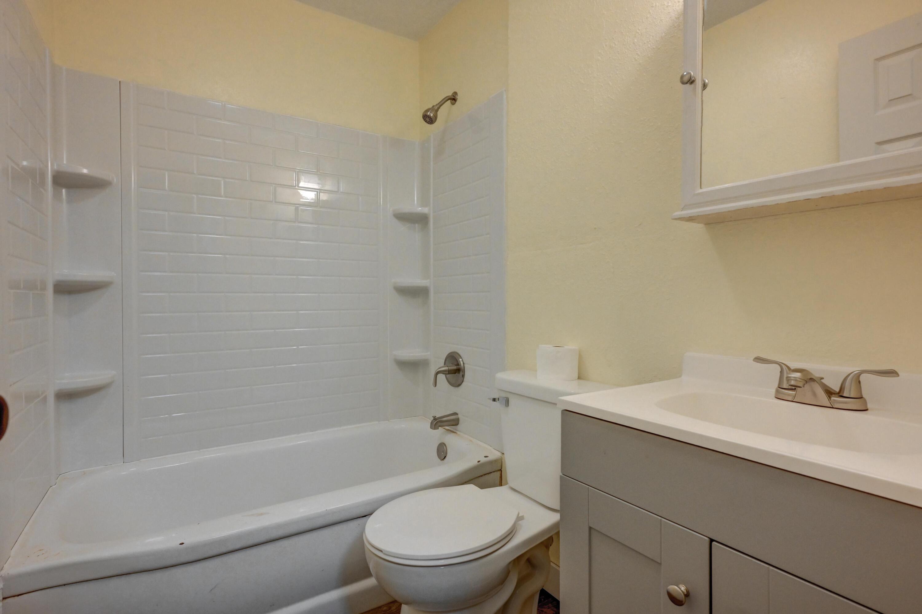 830 South Saint Louis Avenue Property Photo 20