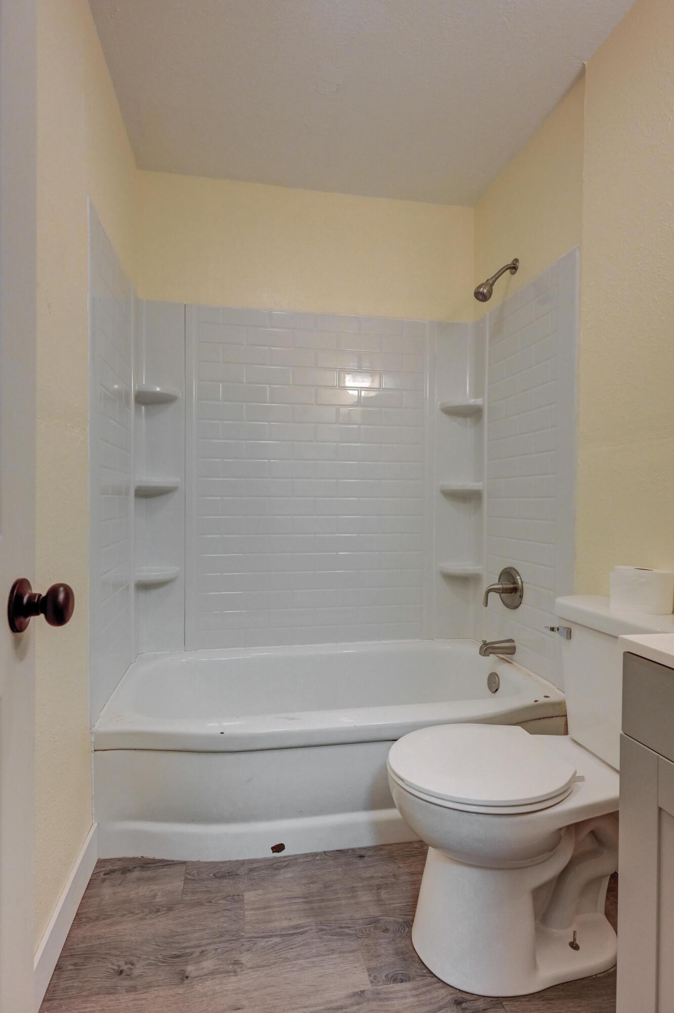 830 South Saint Louis Avenue Property Photo 21
