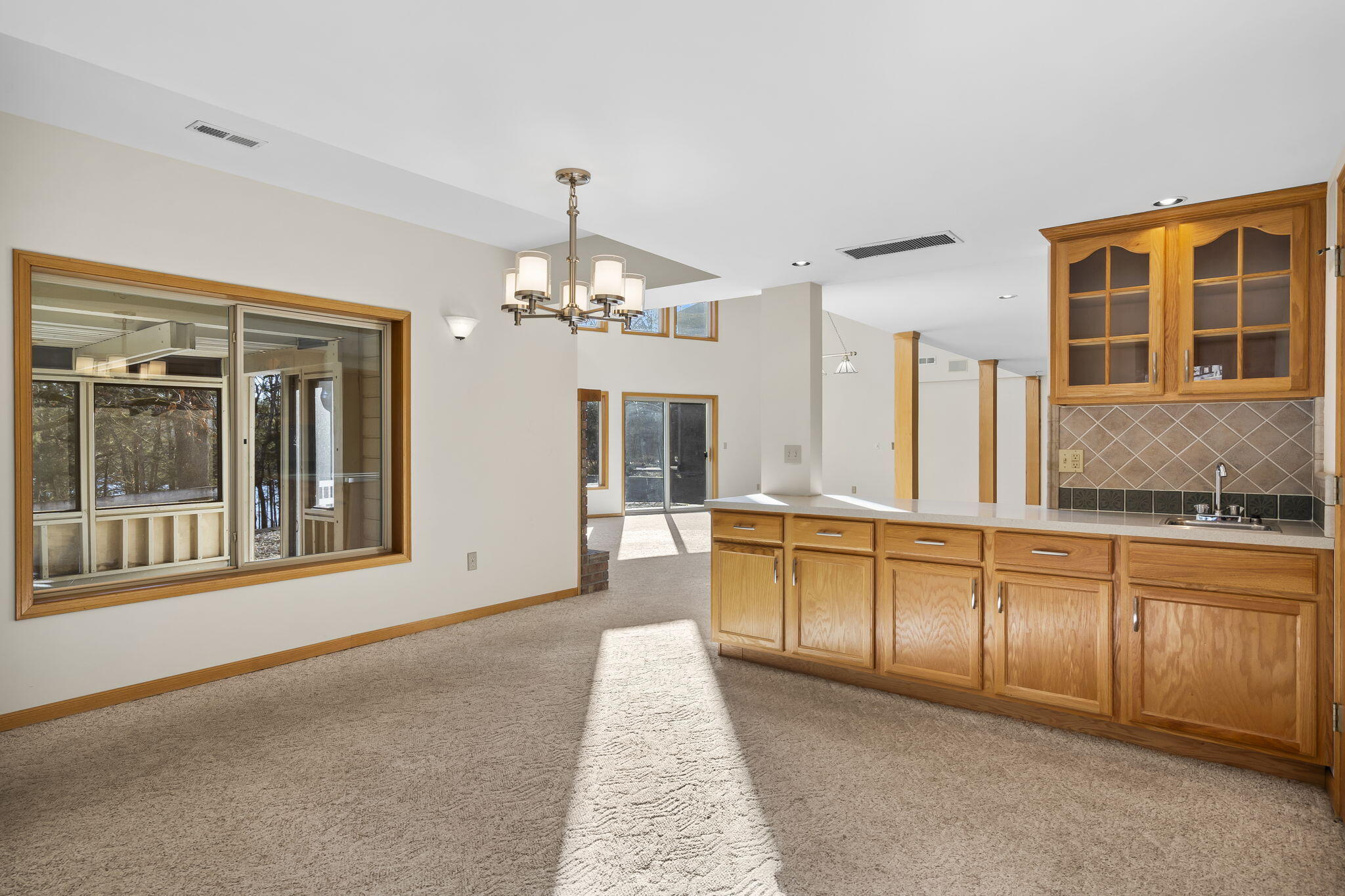 374 Lakefront Circle Property Photo 13