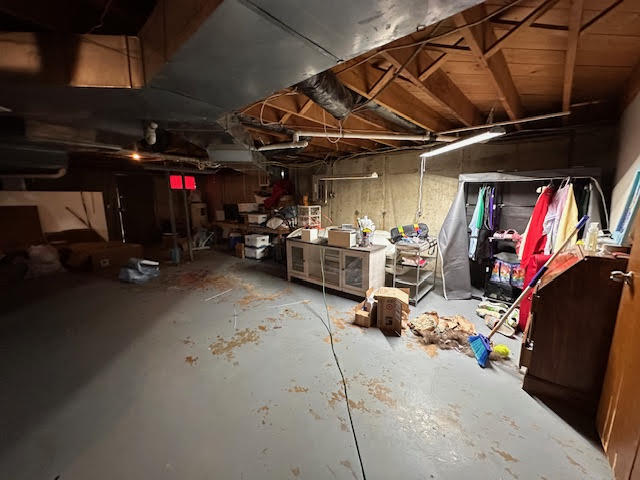 123 East 3rd Street Property Photo 30
