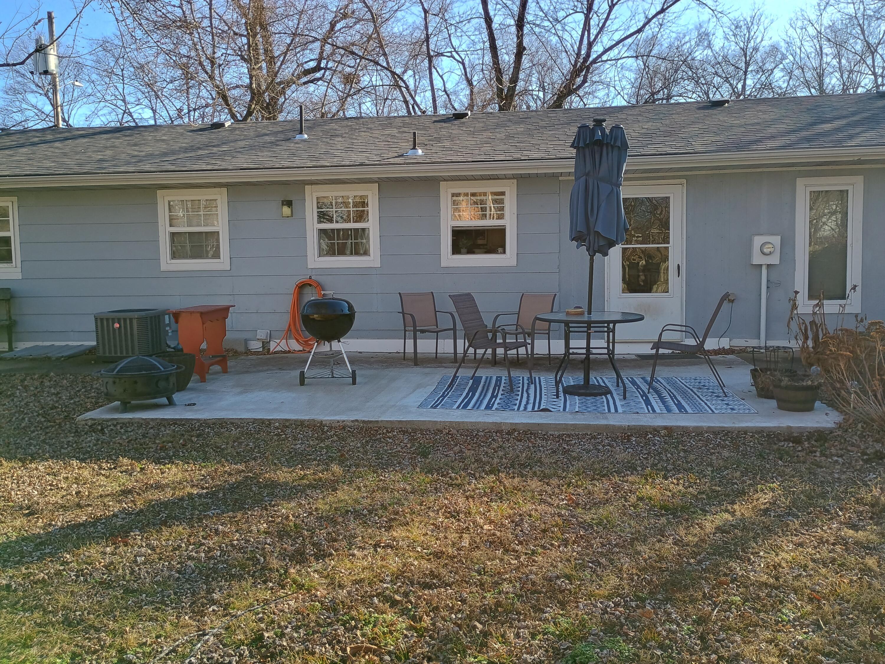733 East Chestnut Street Property Photo 3