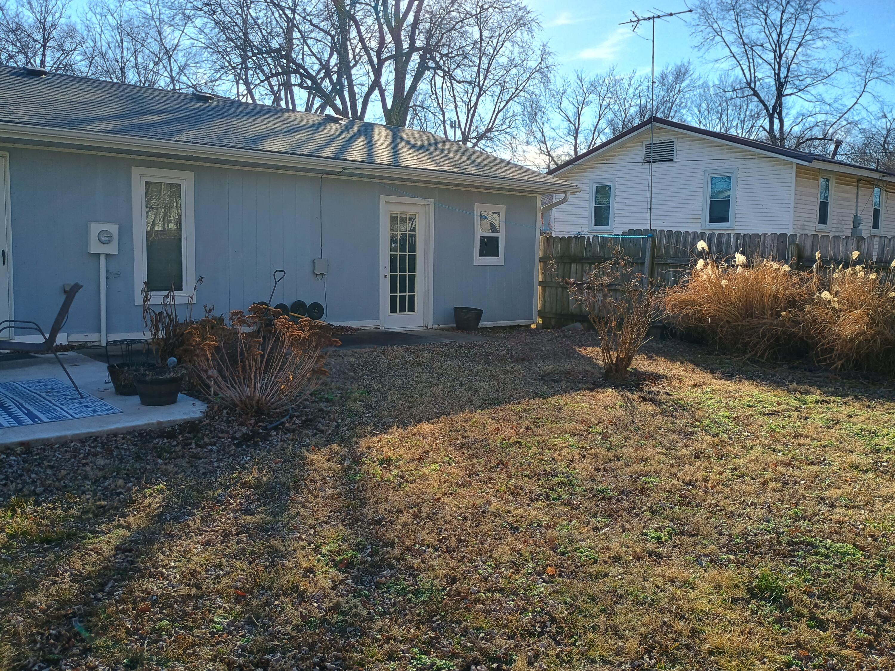733 East Chestnut Street Property Photo 4