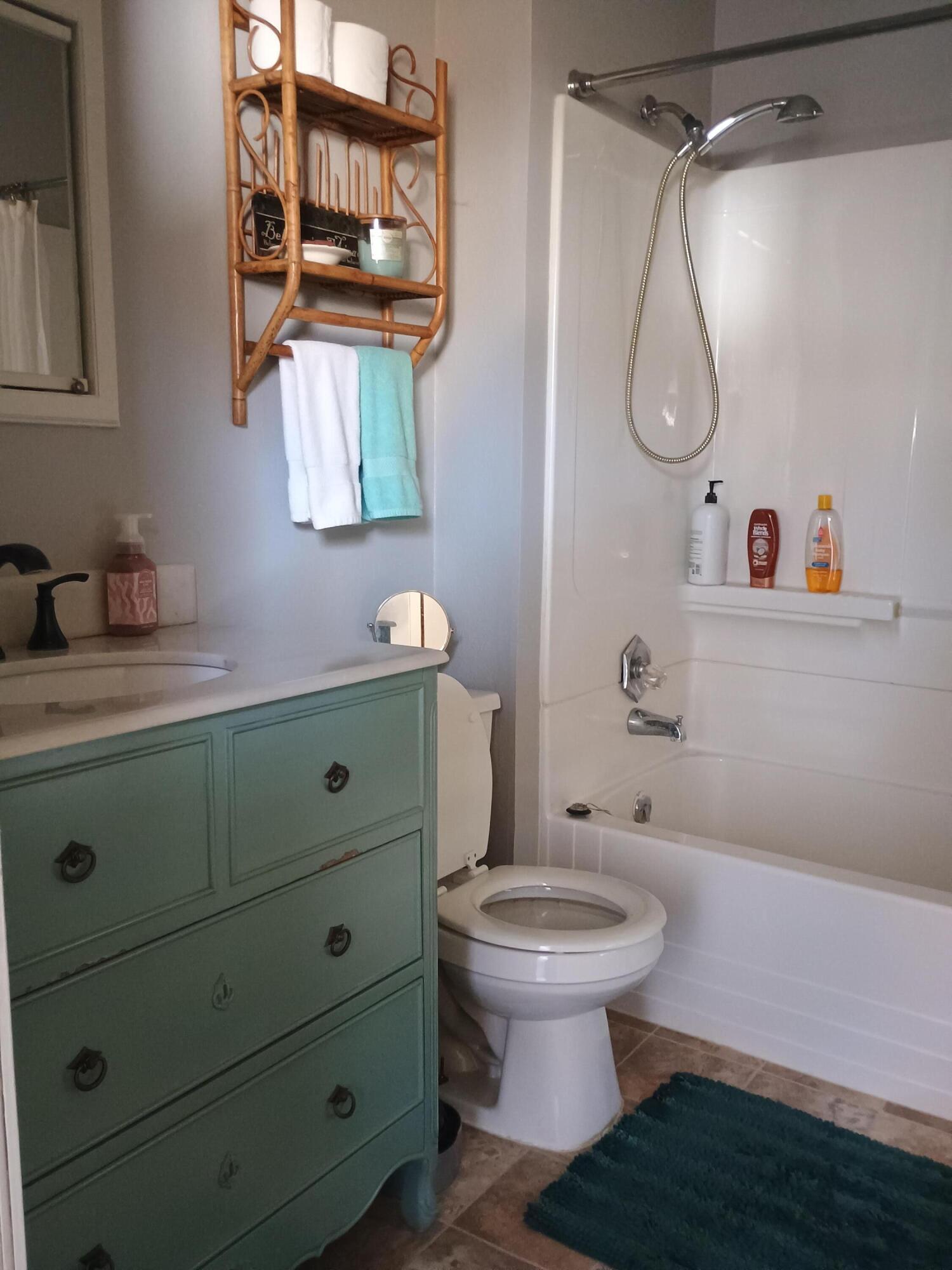 733 East Chestnut Street Property Photo 21