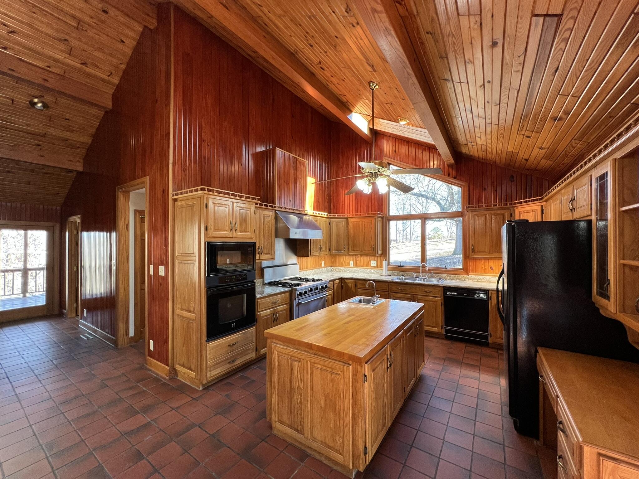 264 County Road 1130 Property Photo 22