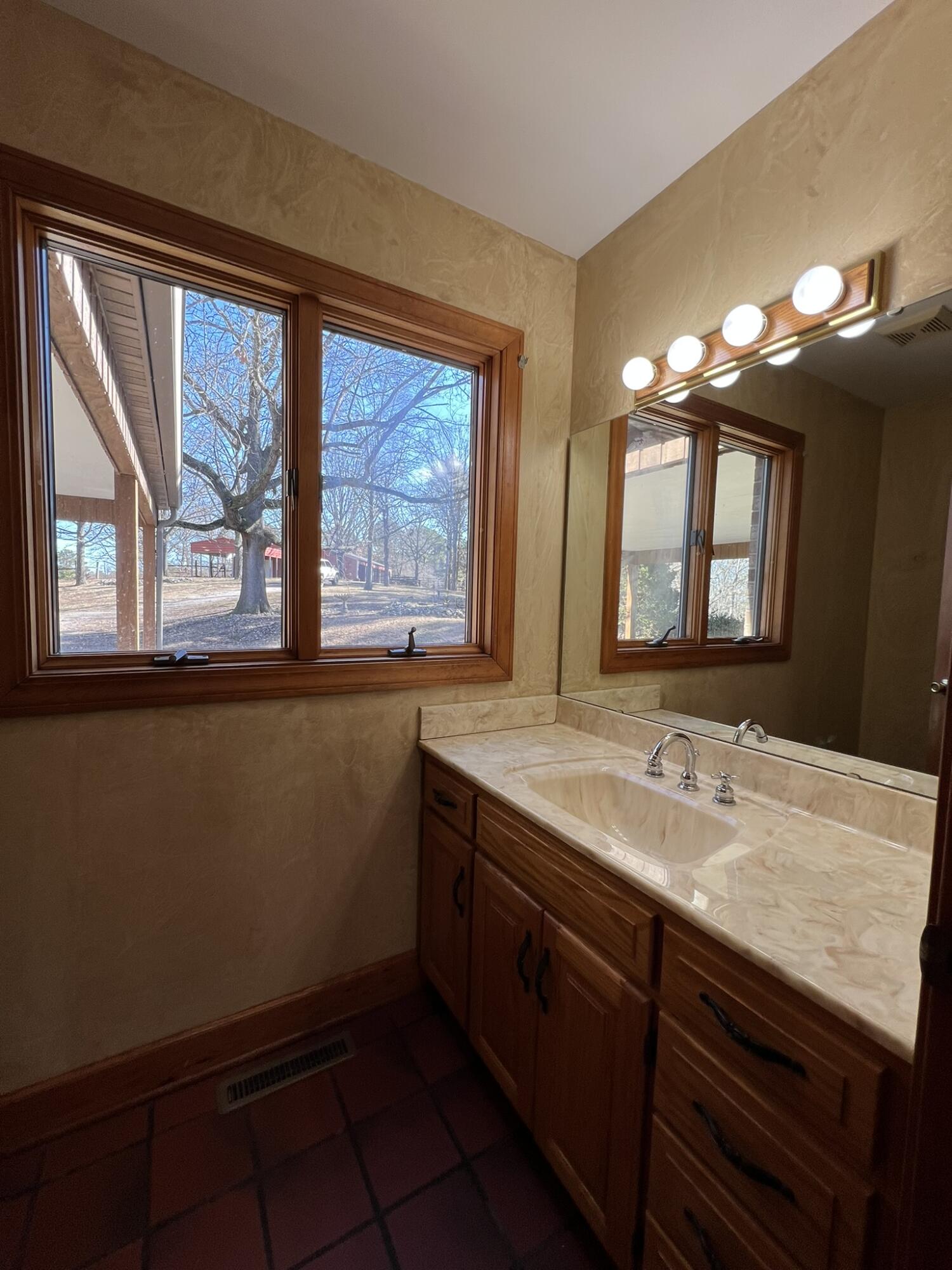 264 County Road 1130 Property Photo 54