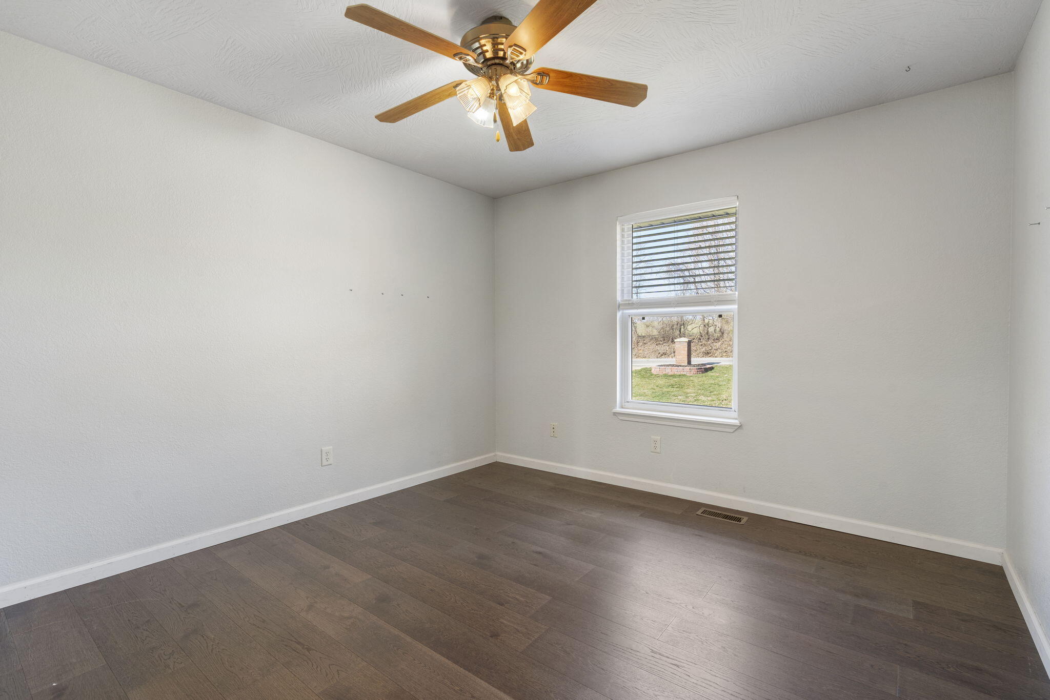 2908 North Fremont Road Property Photo 15