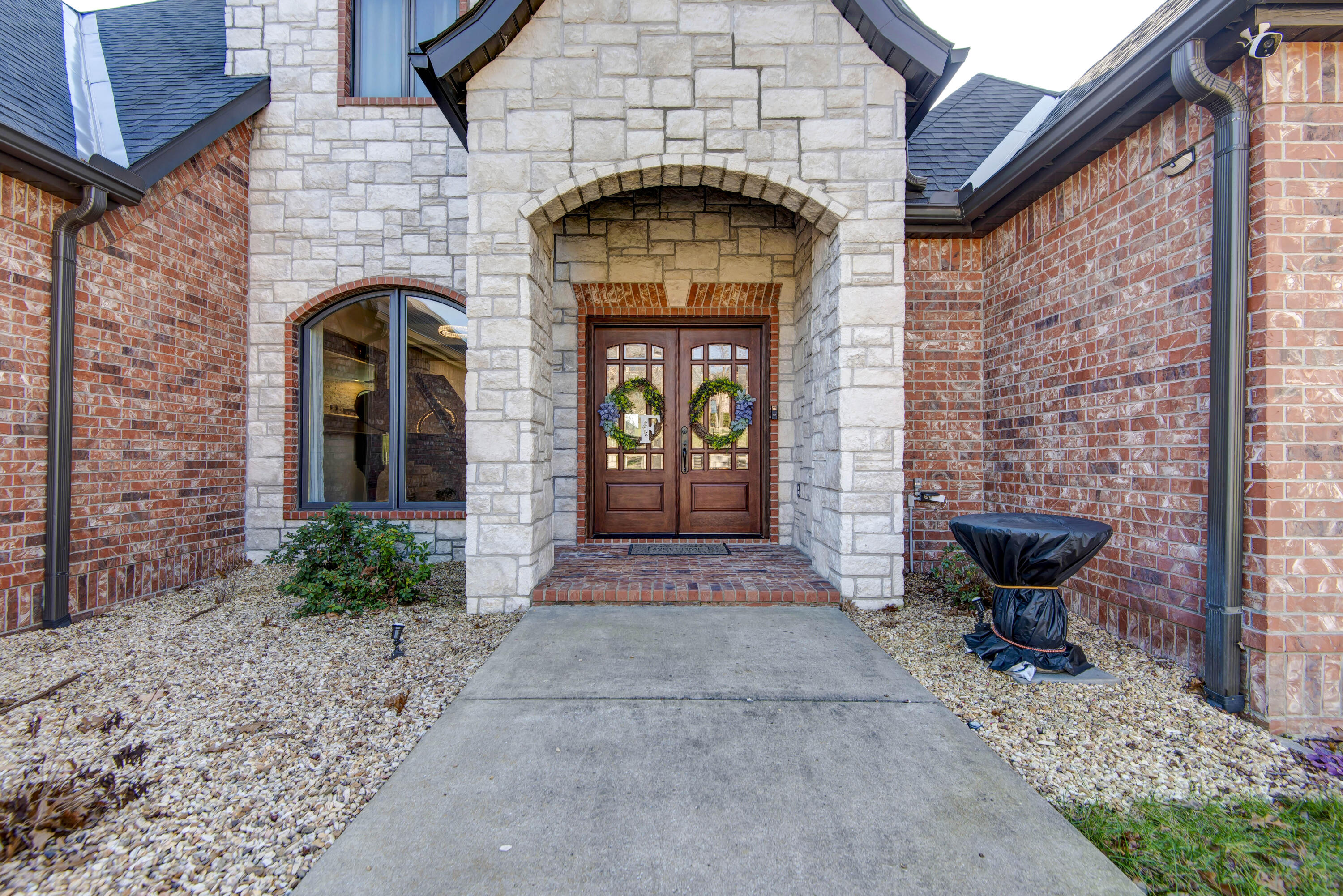 136 Roark Hills Drive Property Photo 3