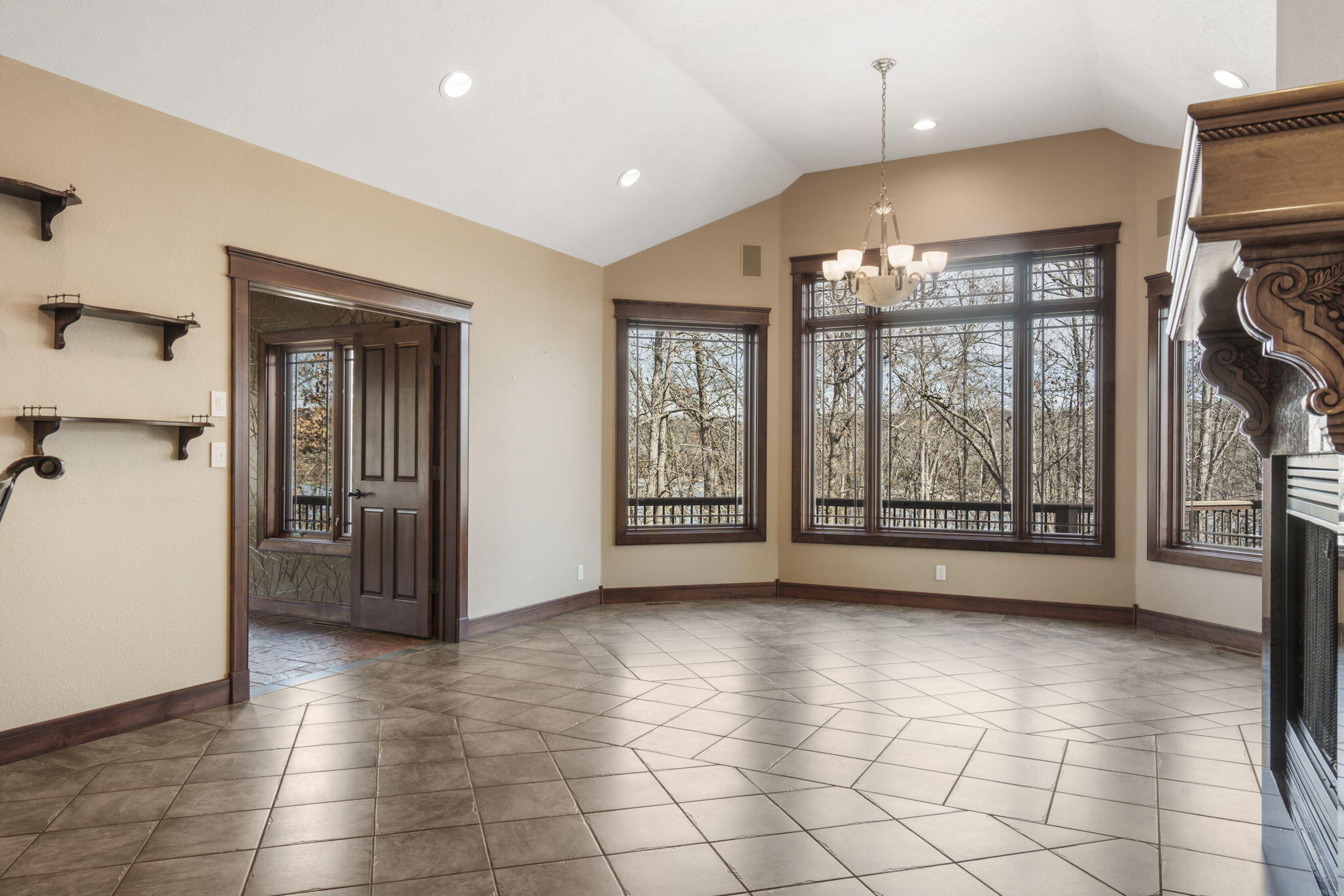 736 Splitrail Pass Property Photo 12