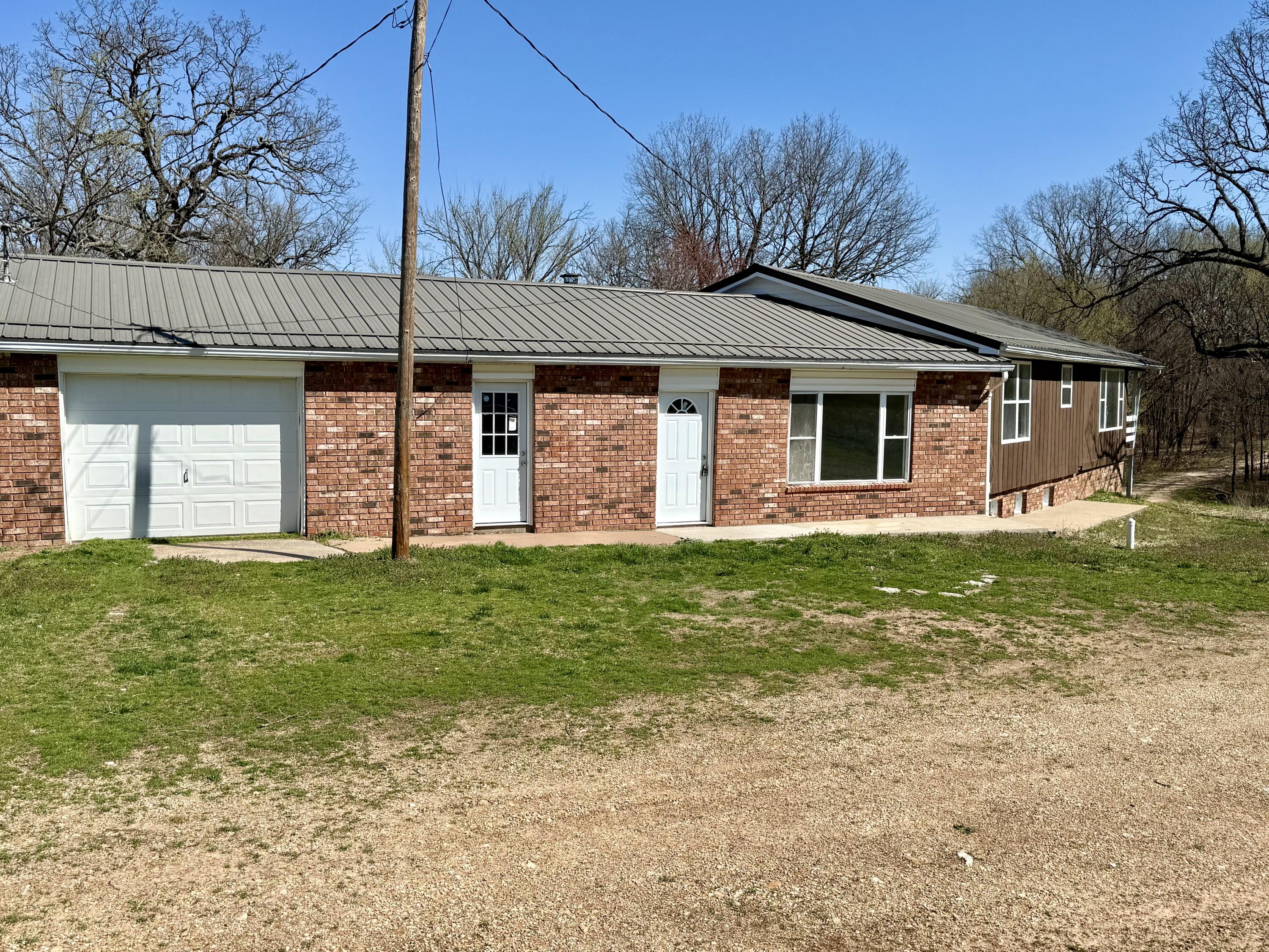 15851 Fox Lane Property Photo 1