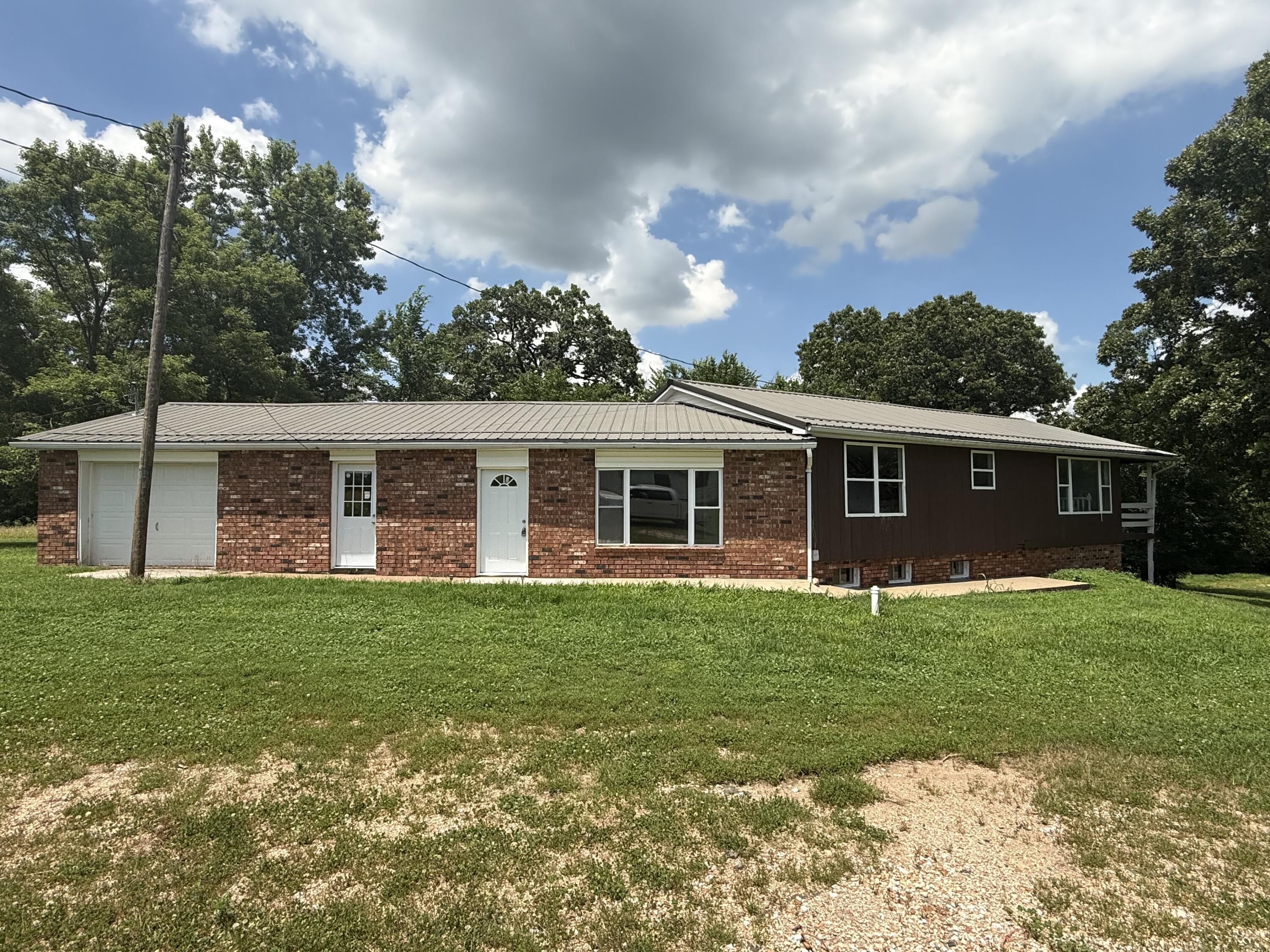 15851 Fox Lane Property Photo 1