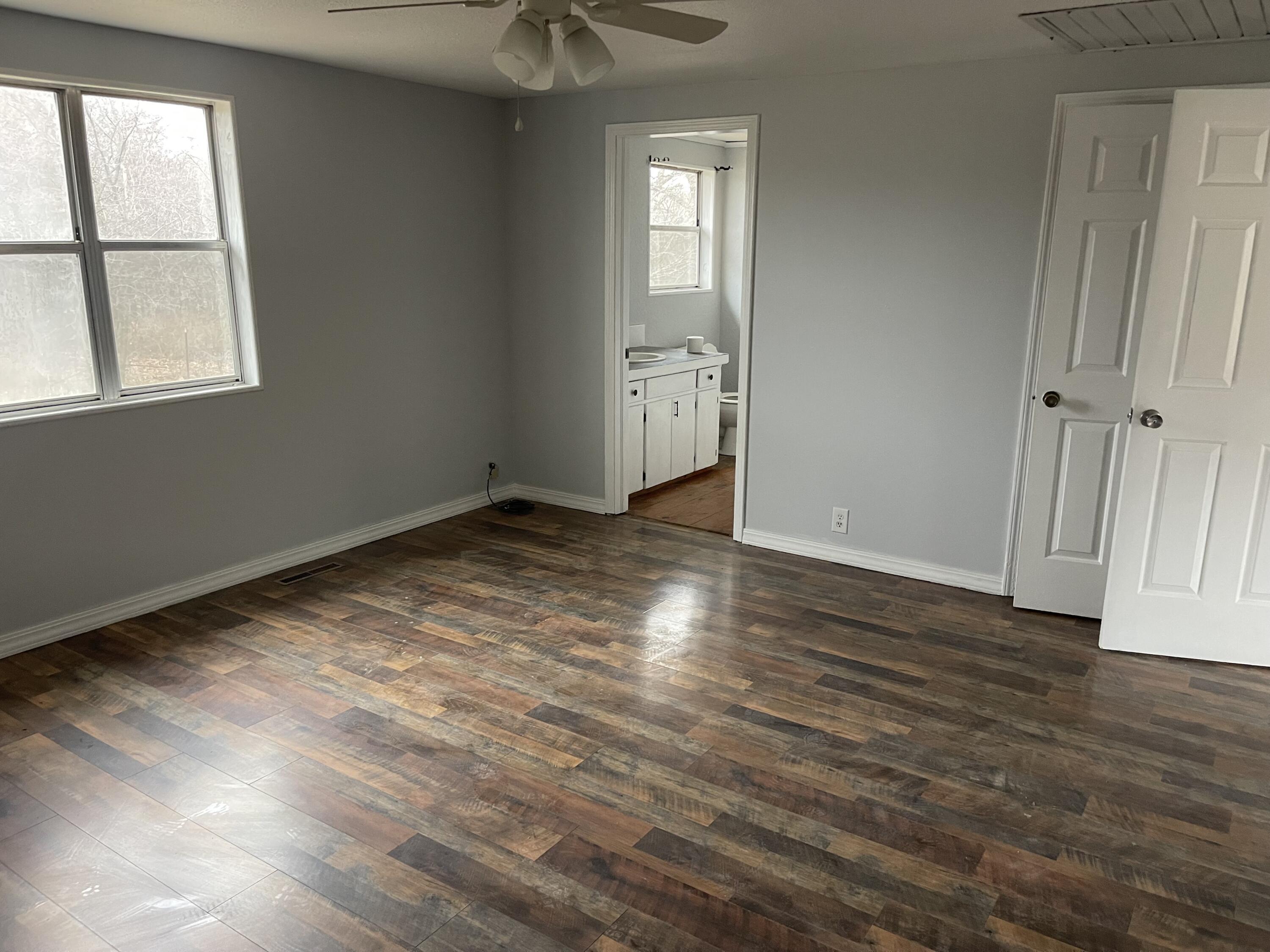 15851 Fox Lane Property Photo 11