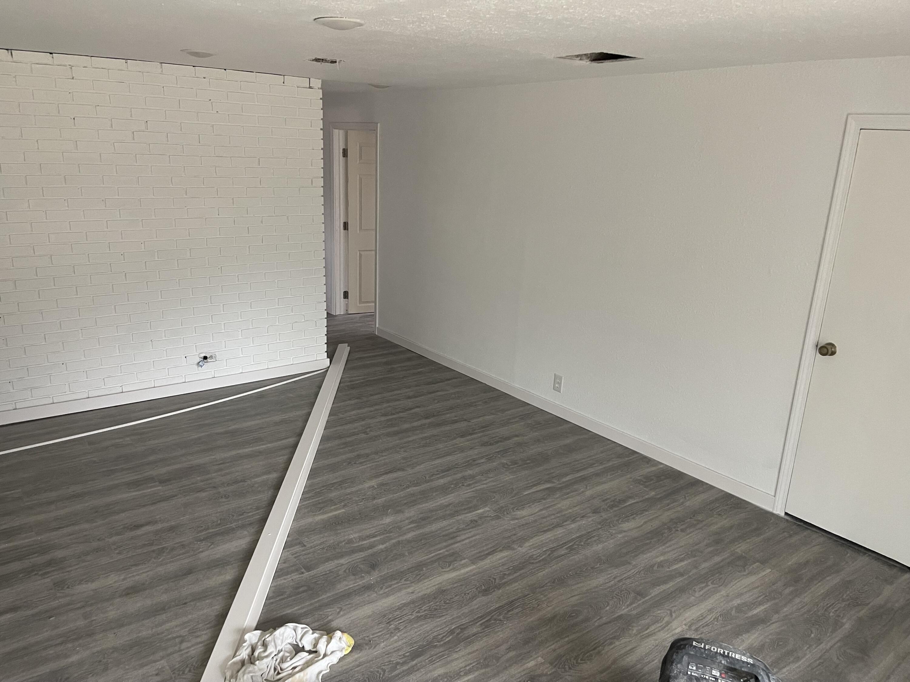 15851 Fox Lane Property Photo 23