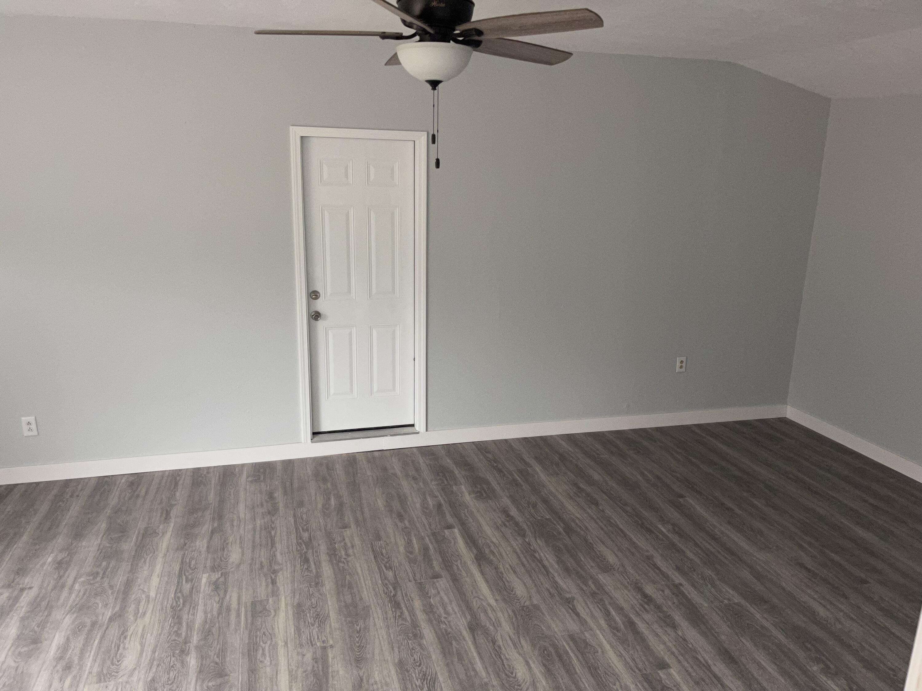 15851 Fox Lane Property Photo 25