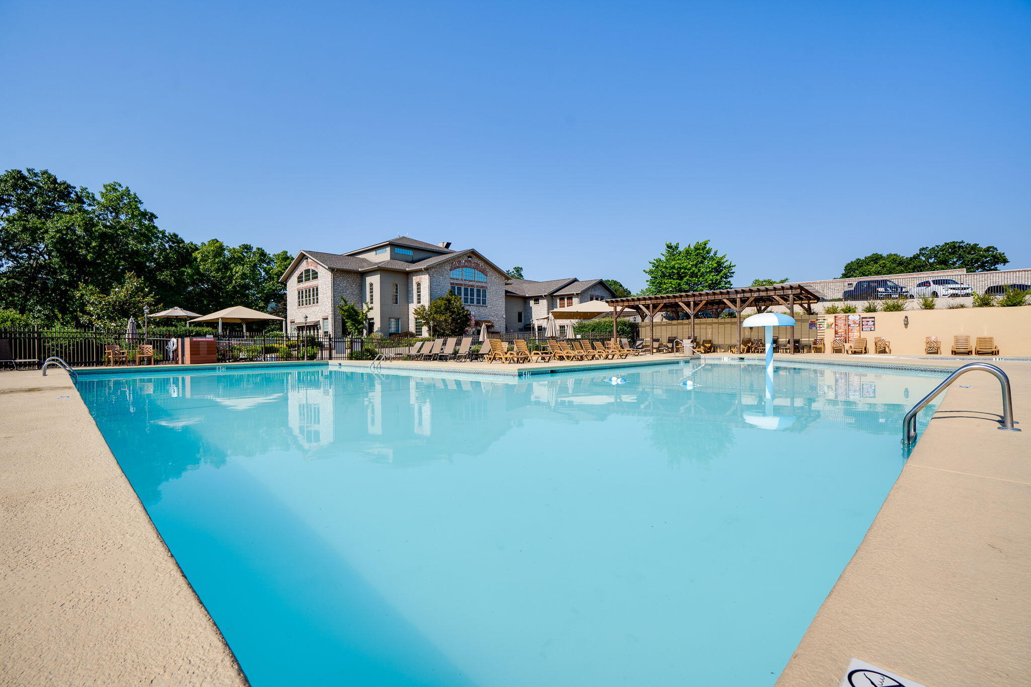 246 Turnberry Drive Property Photo 3