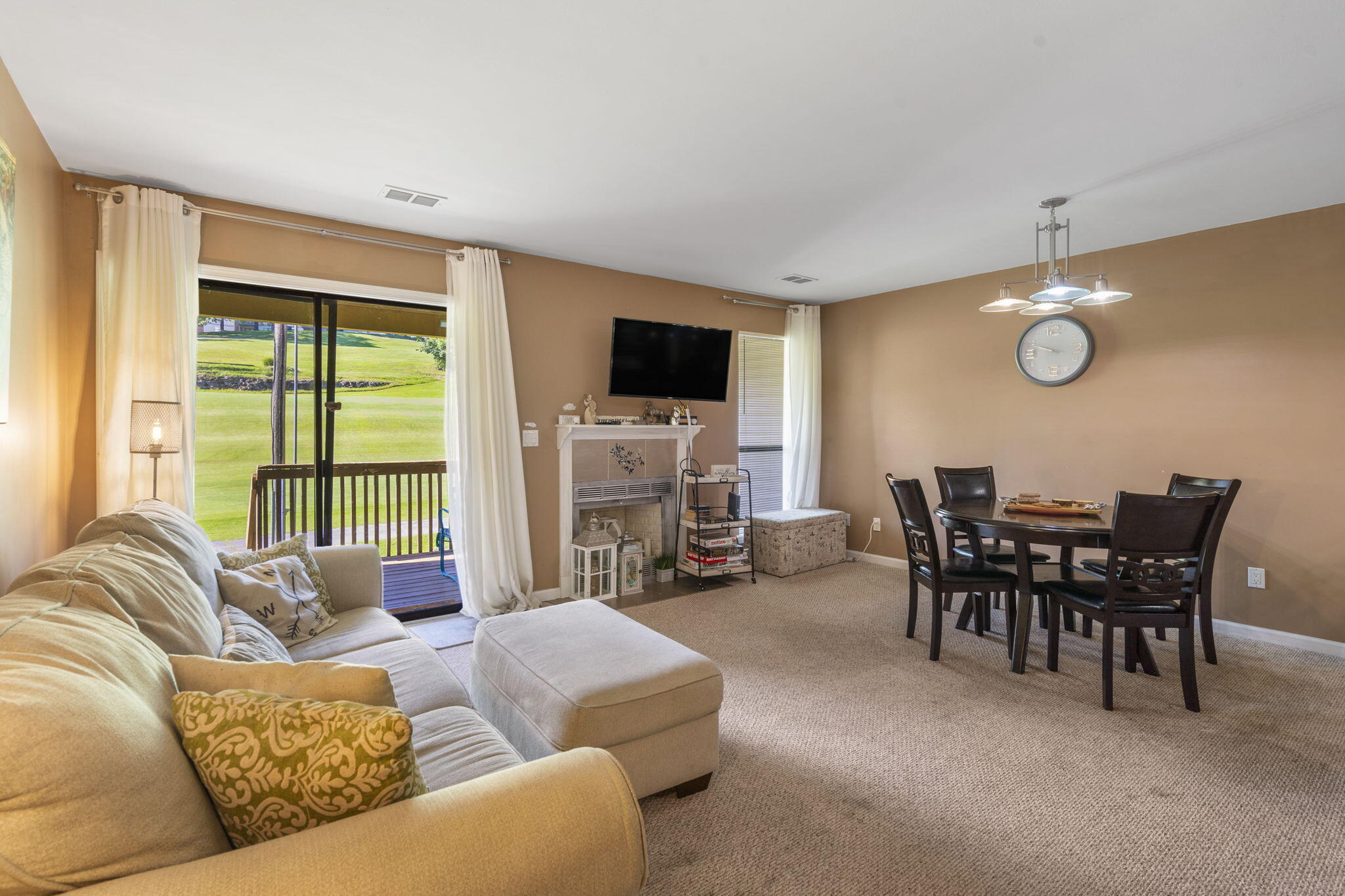246 Turnberry Drive Property Photo 14