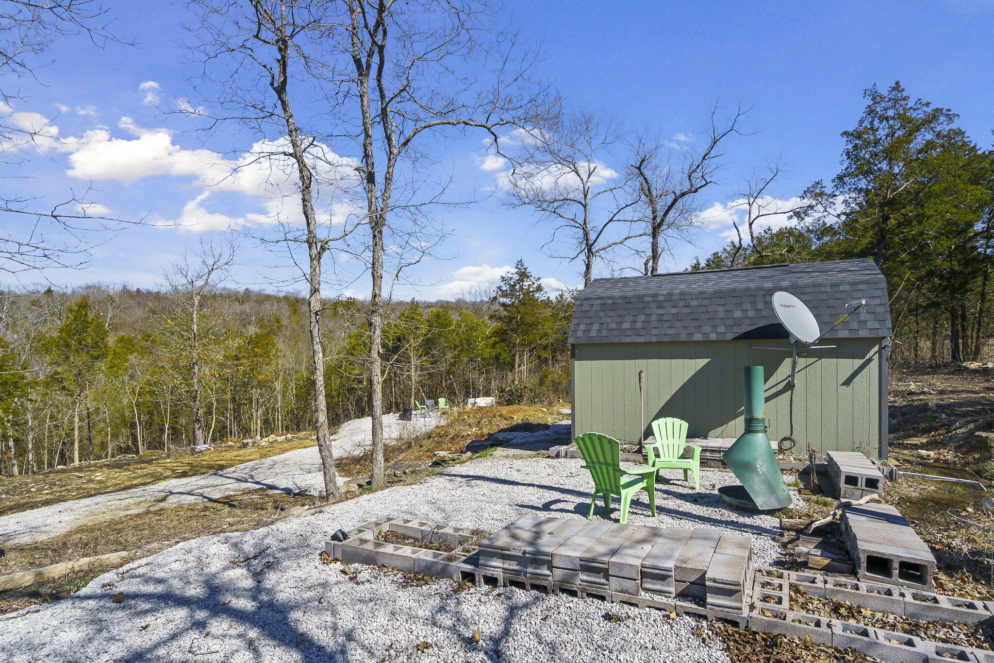 645 Everest Road Property Photo 8