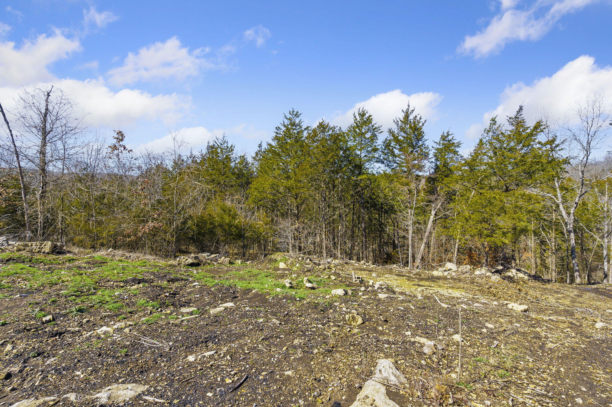 645 Everest Road Property Photo 25