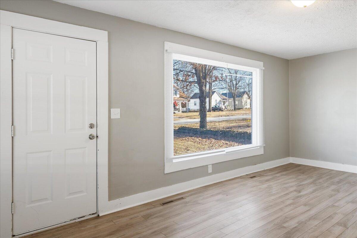 2139 North Benton Avenue Property Photo 3