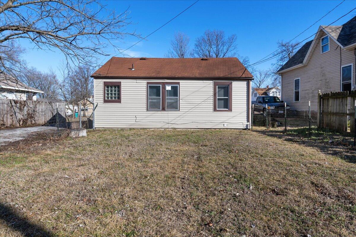 2139 North Benton Avenue Property Photo 15
