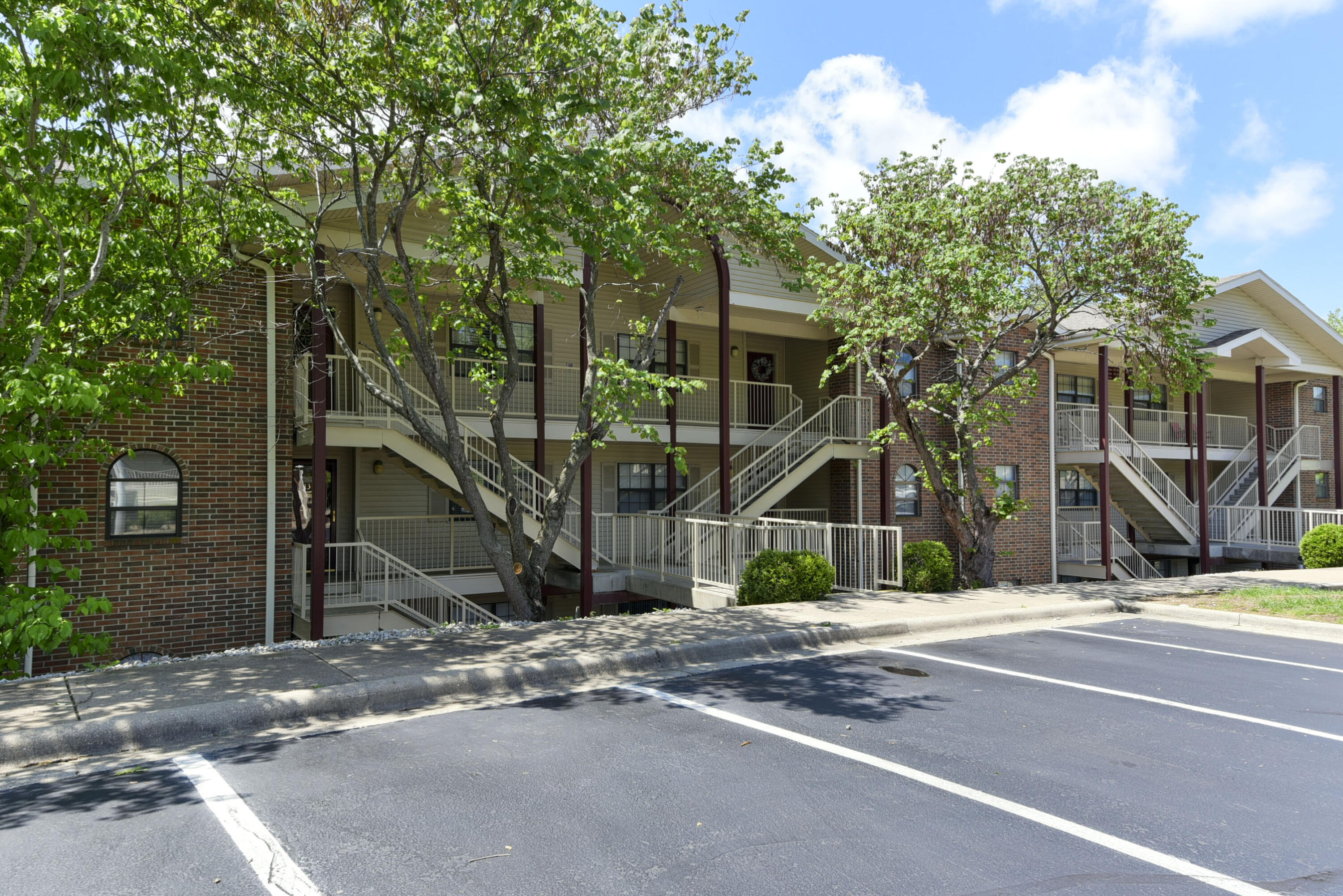 350 South Wildwood Drive Property Photo 1