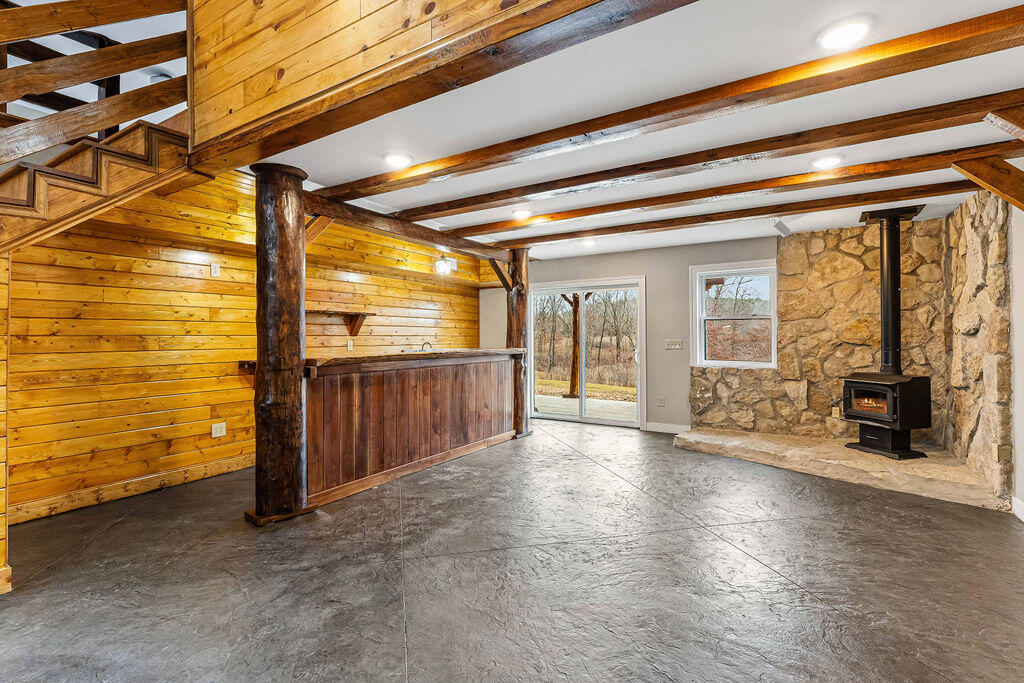 167 Wilshire Property Photo 16