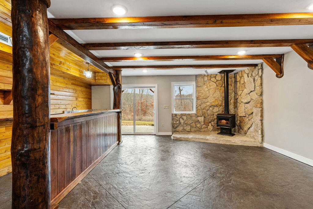 167 Wilshire Property Photo 17