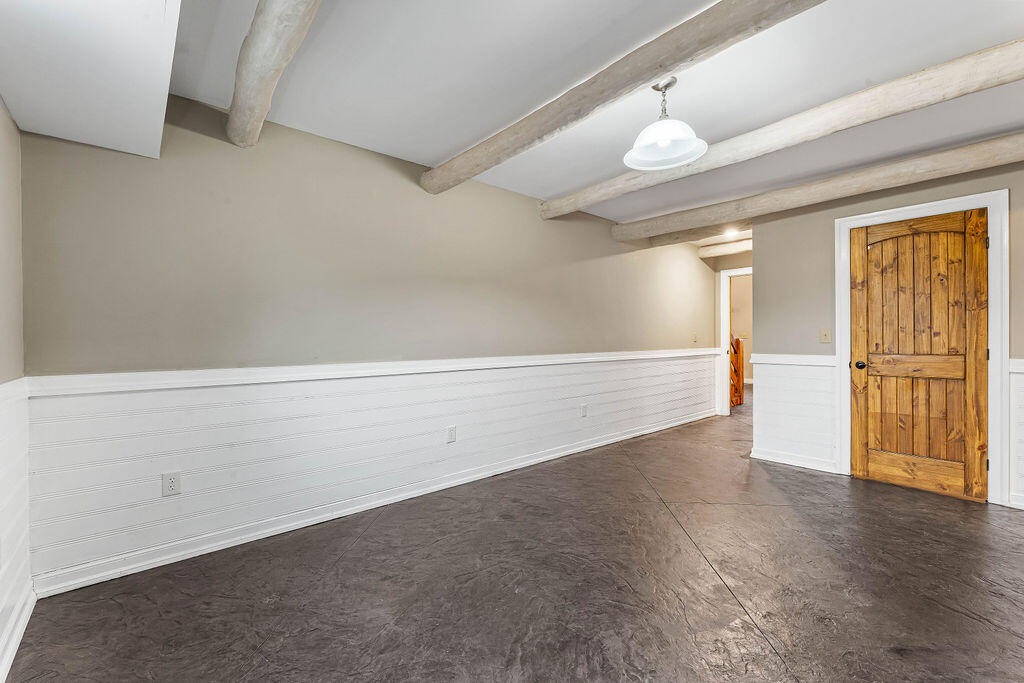 167 Wilshire Property Photo 23