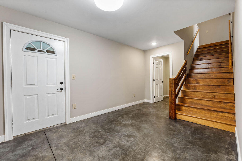167 Wilshire Property Photo 30