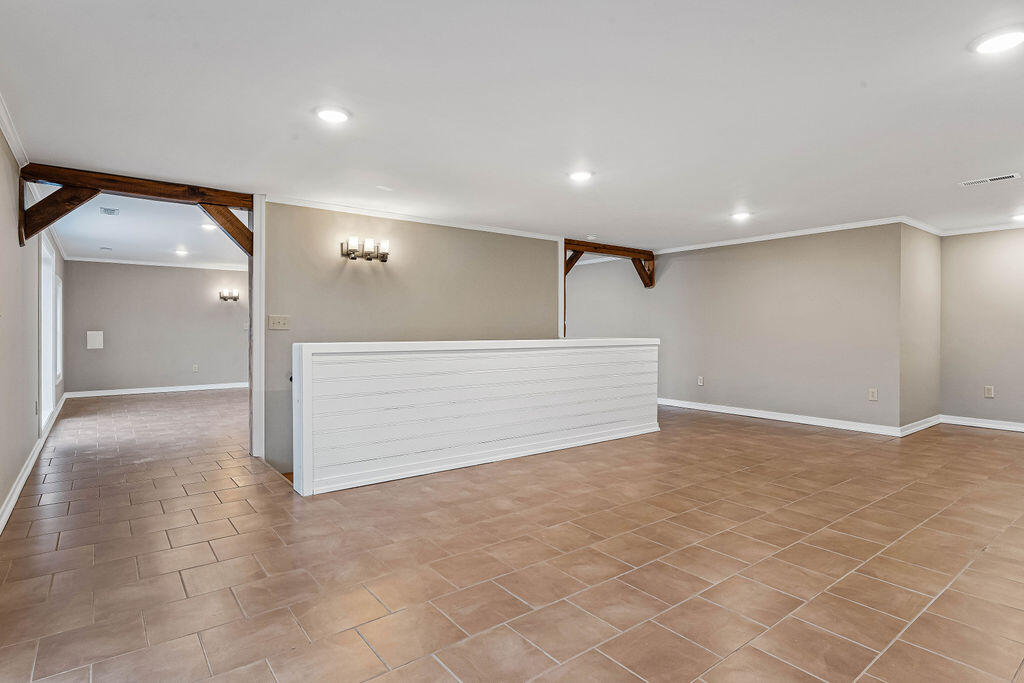 167 Wilshire Property Photo 46