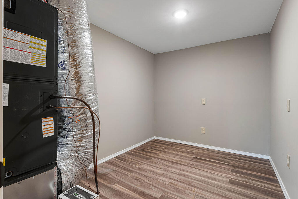 167 Wilshire Property Photo 47