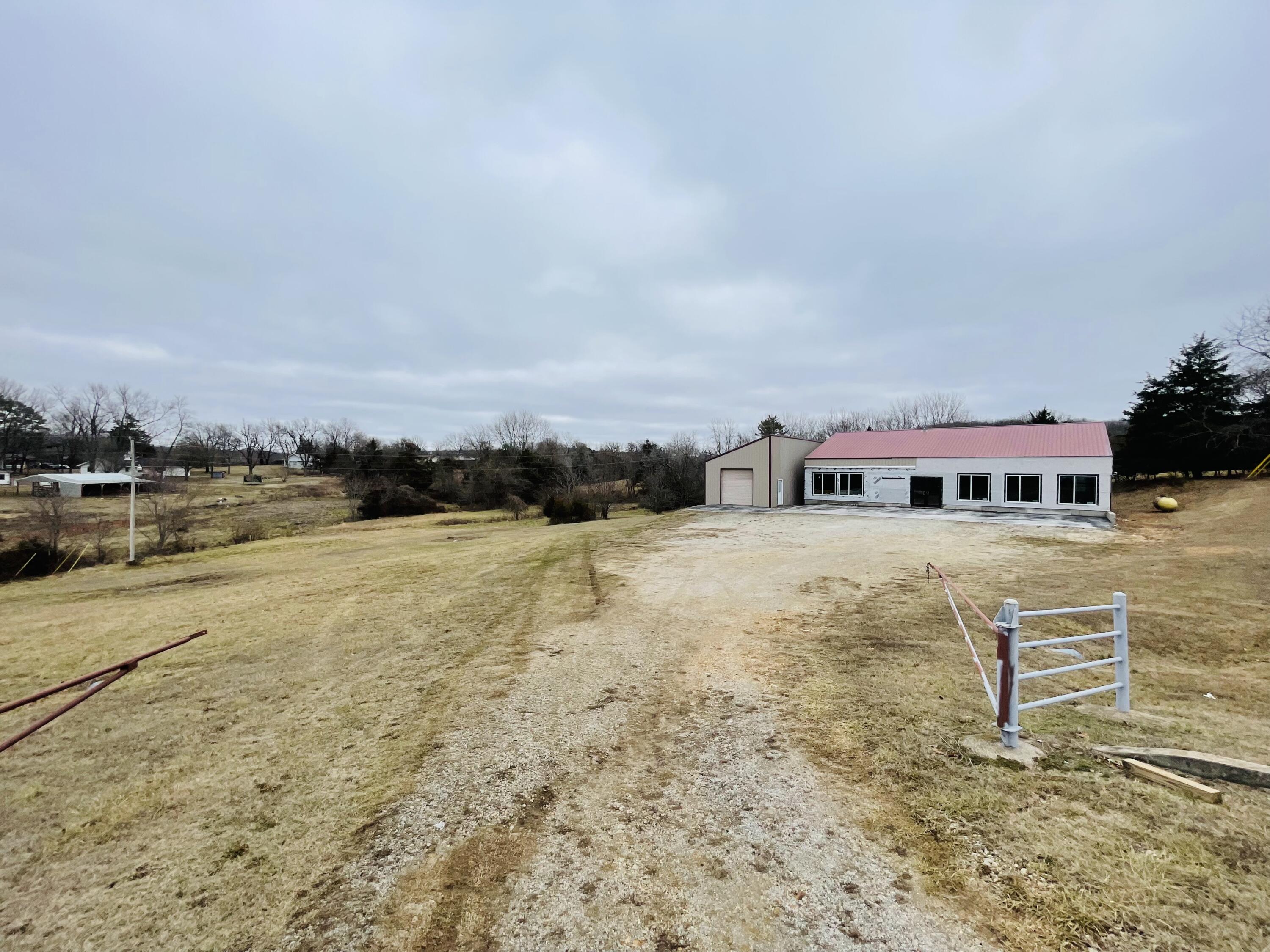 8906 Outer Road Property Photo 2