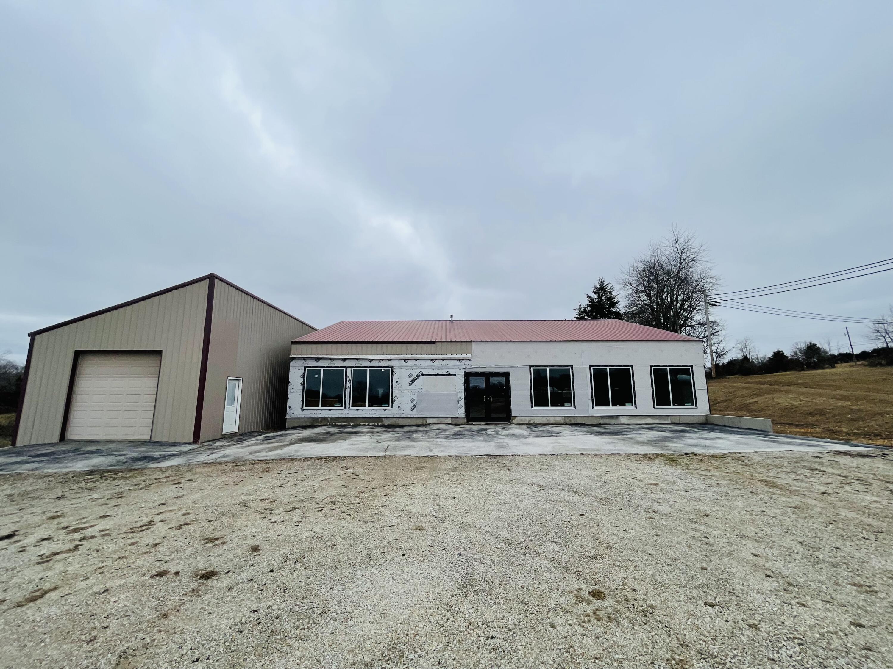 8906 Outer Road Property Photo 3