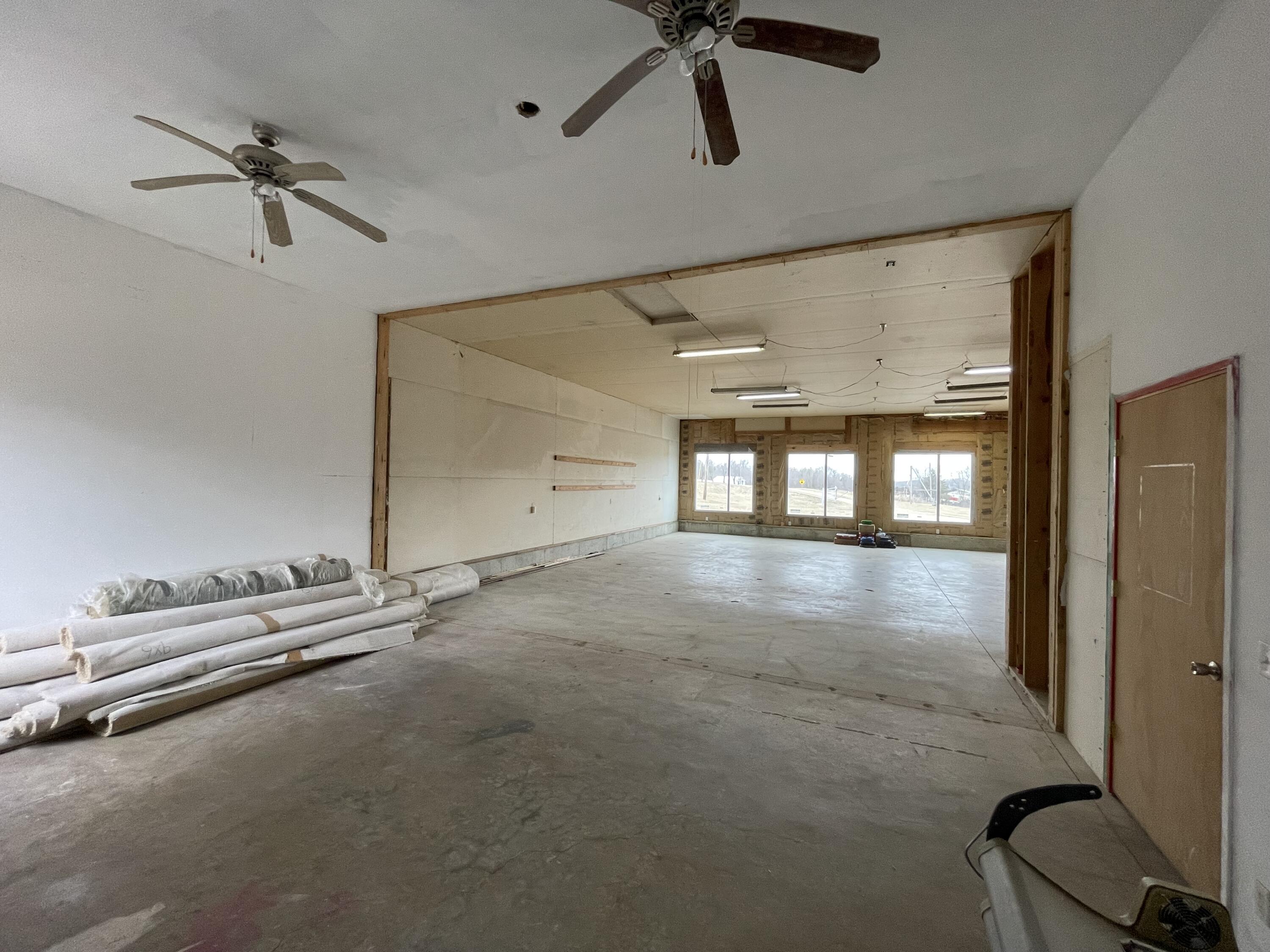 8906 Outer Road Property Photo 6