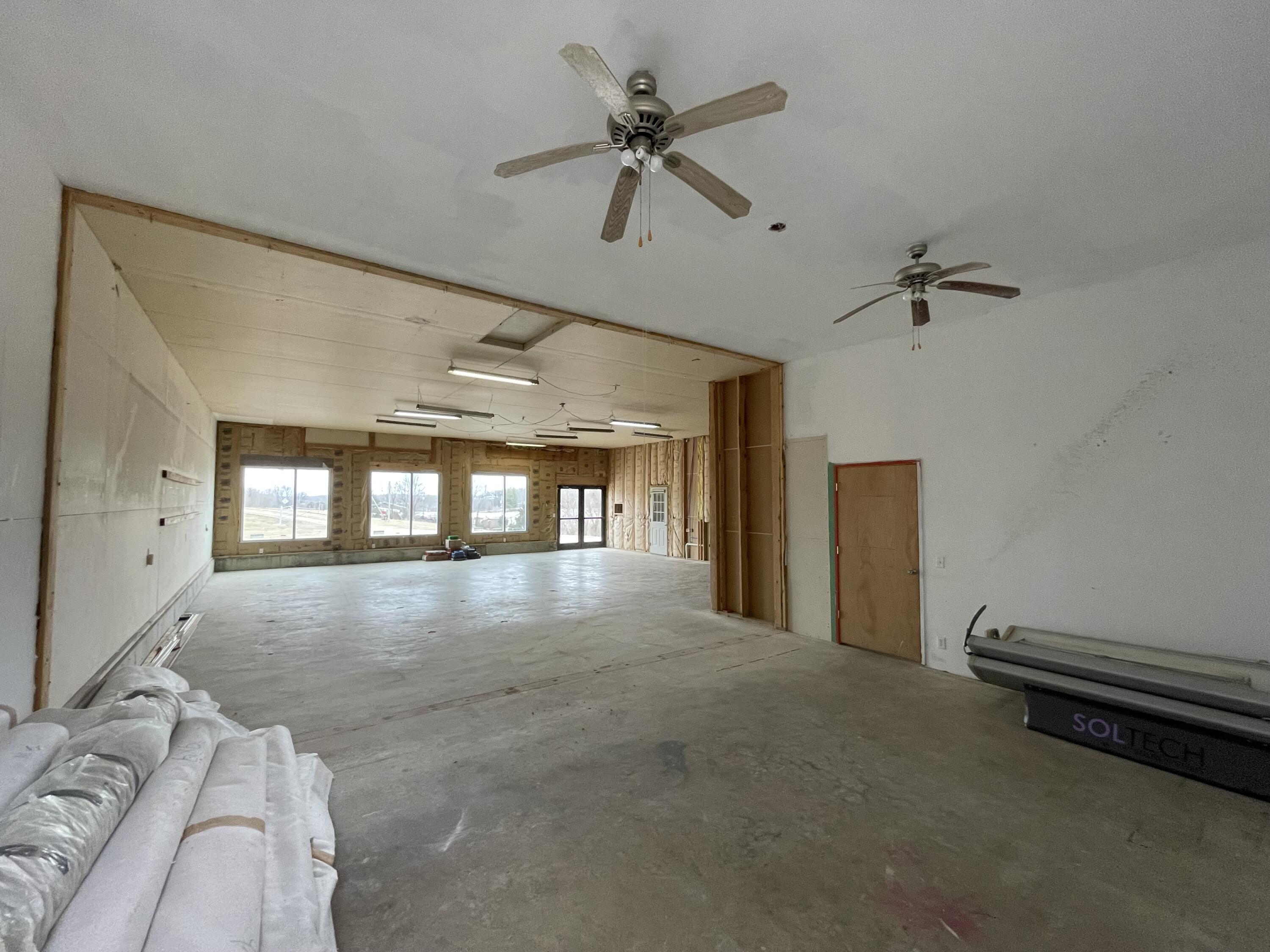 8906 Outer Road Property Photo 7
