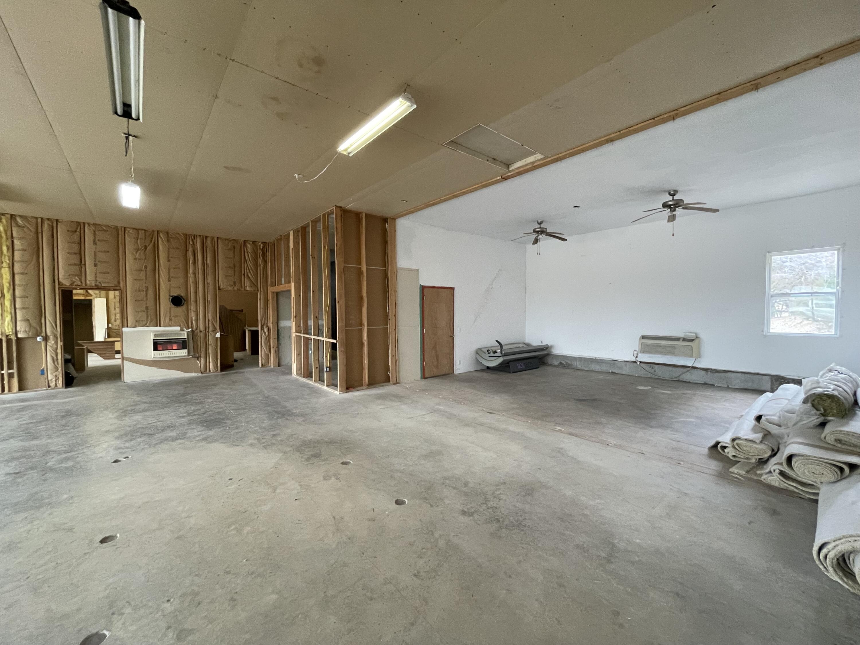 8906 Outer Road Property Photo 8