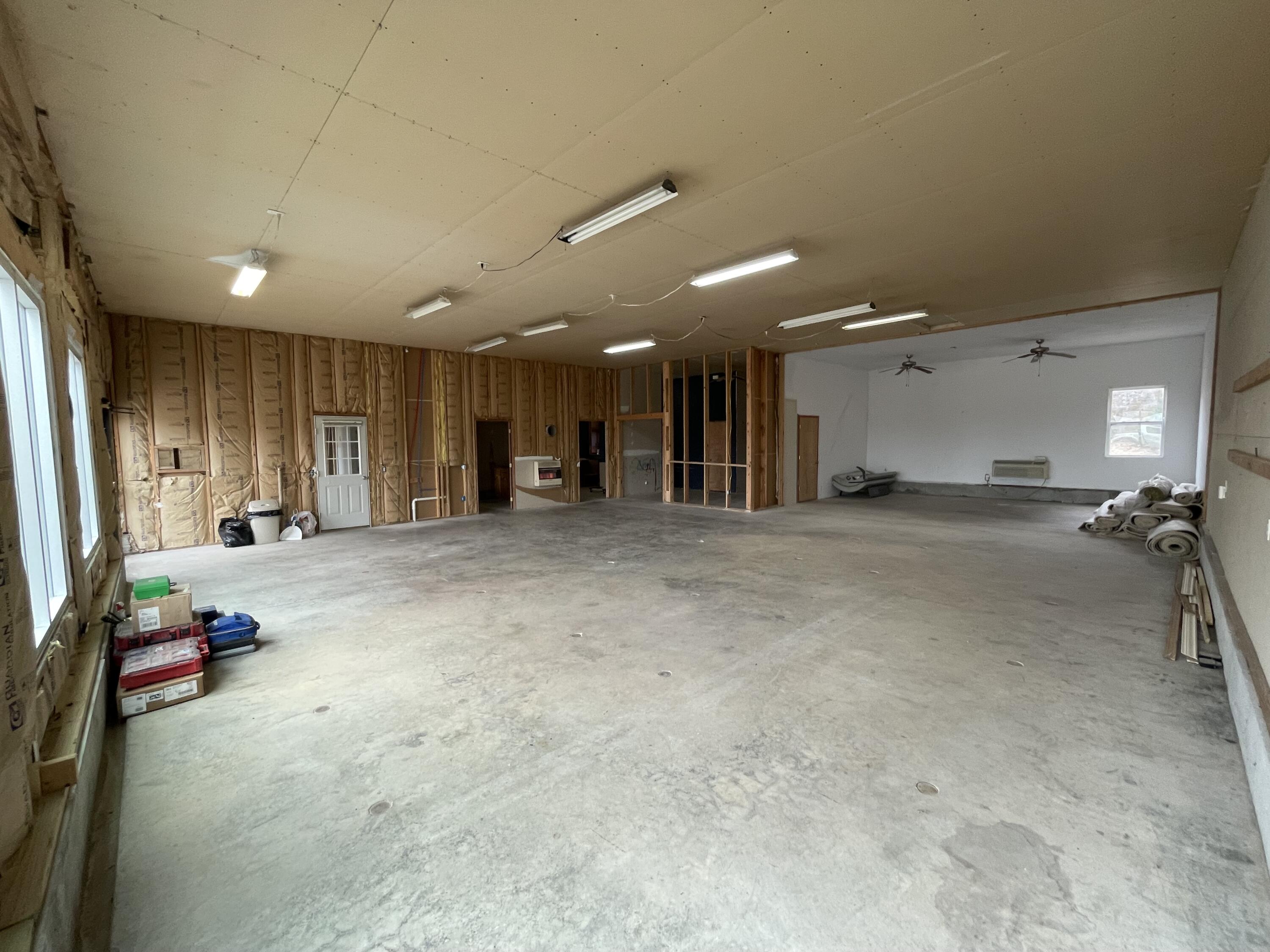 8906 Outer Road Property Photo 10
