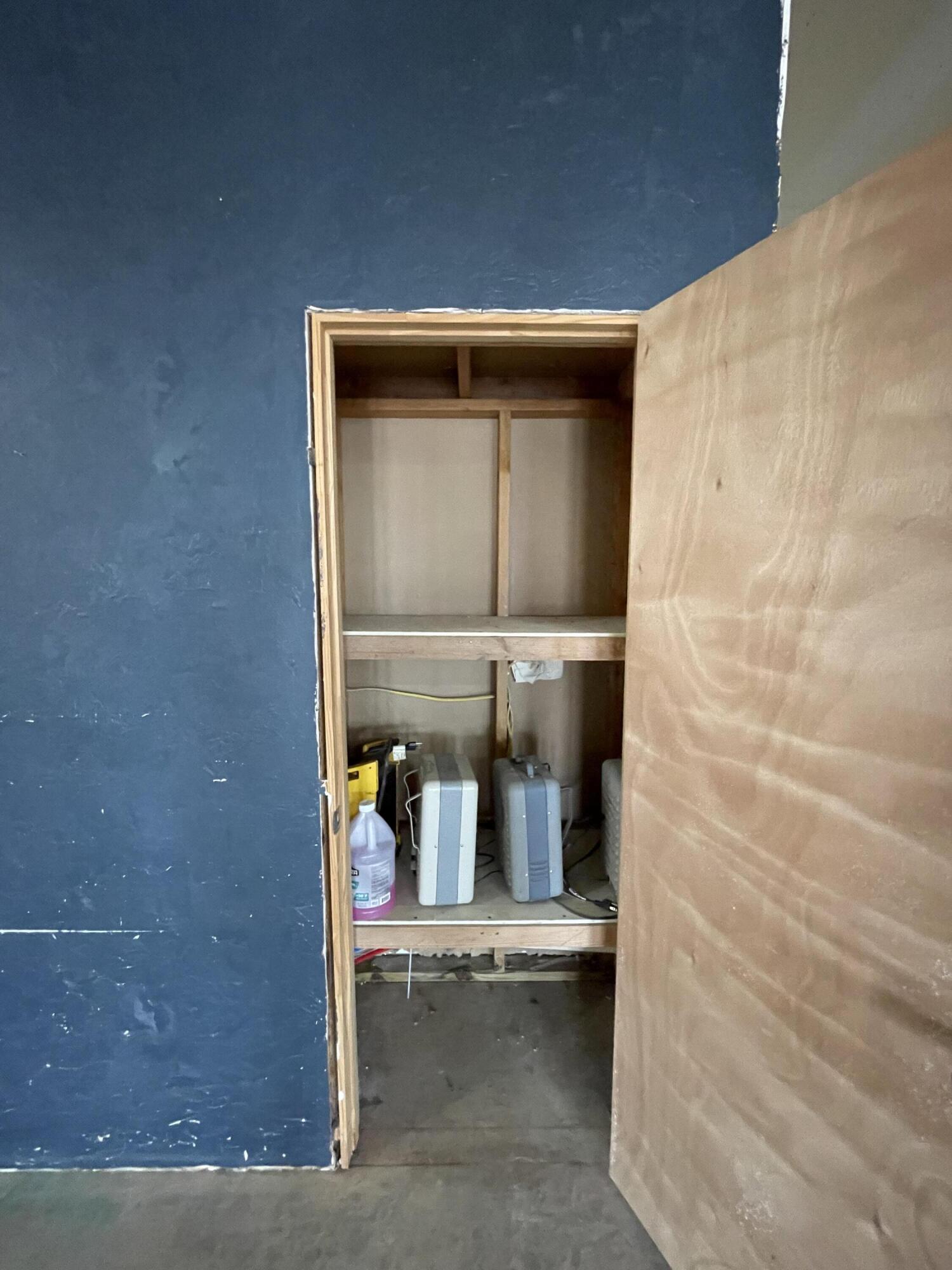 8906 Outer Road Property Photo 13