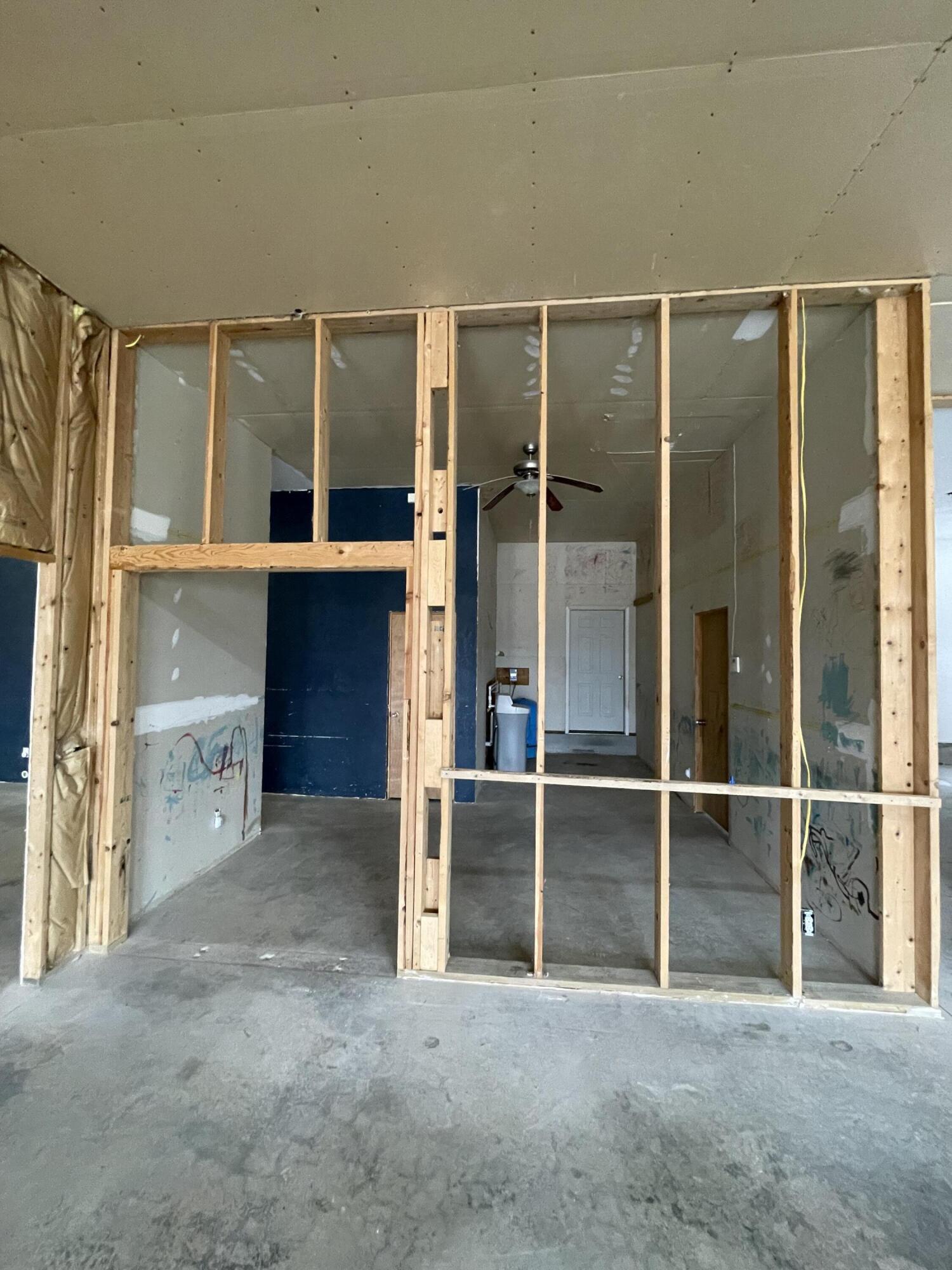 8906 Outer Road Property Photo 14