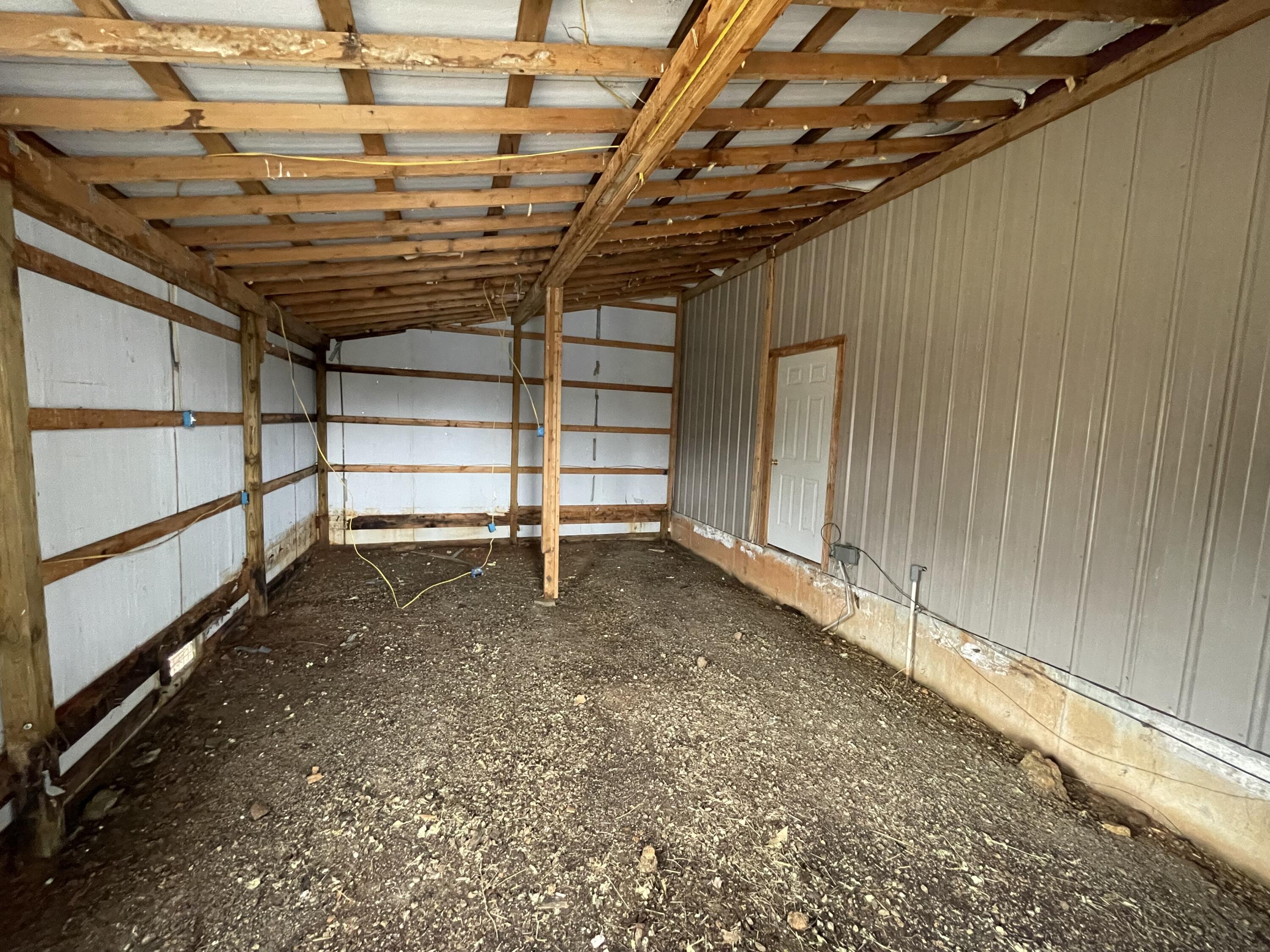 8906 Outer Road Property Photo 23