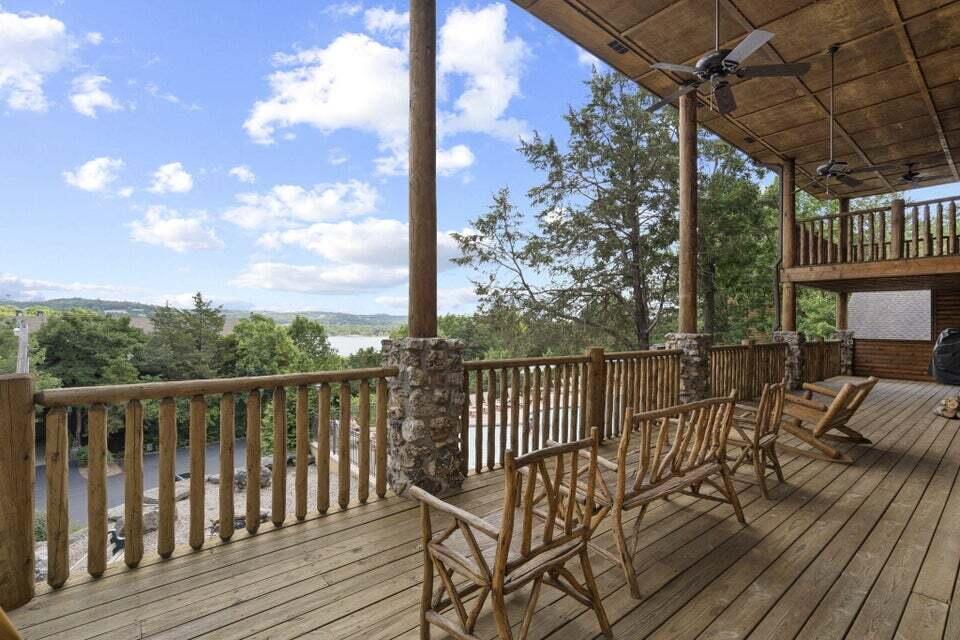 24 Village Trail Property Photo 32