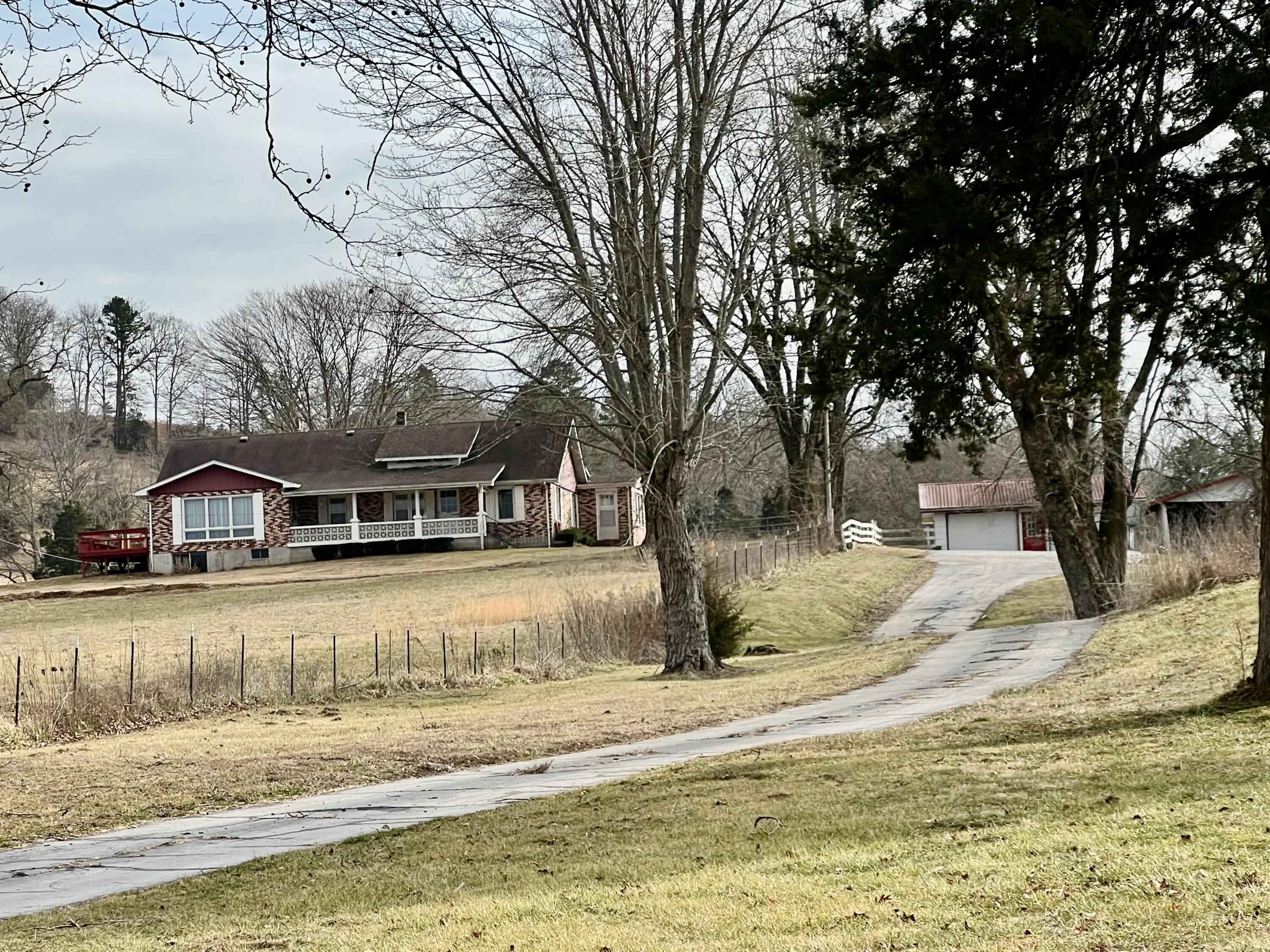 18147 State Route F Property Photo 3