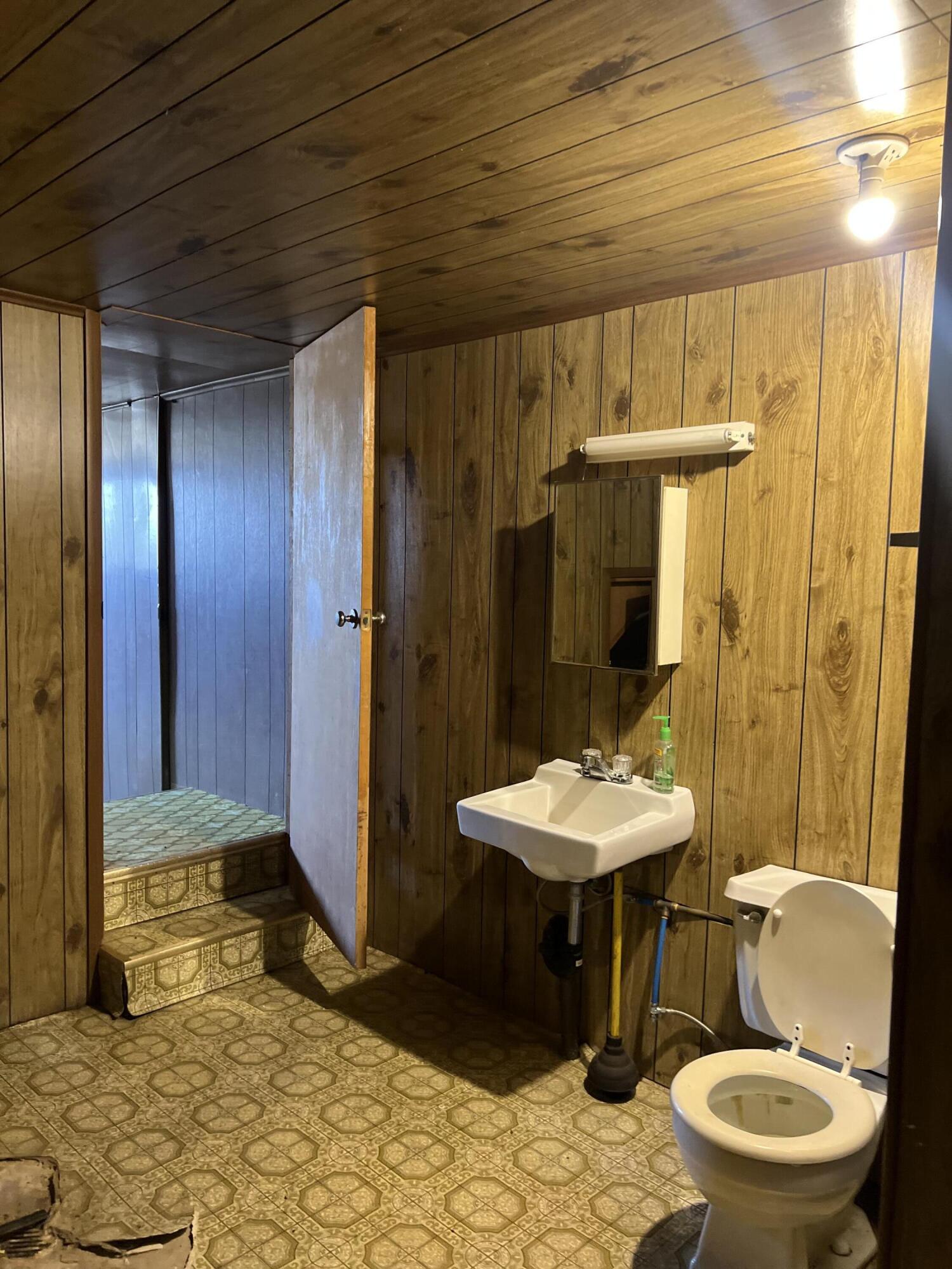 18147 State Route F Property Photo 44