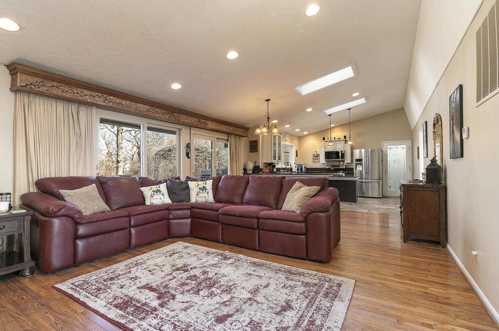 1385 East Laird Street Property Photo 10