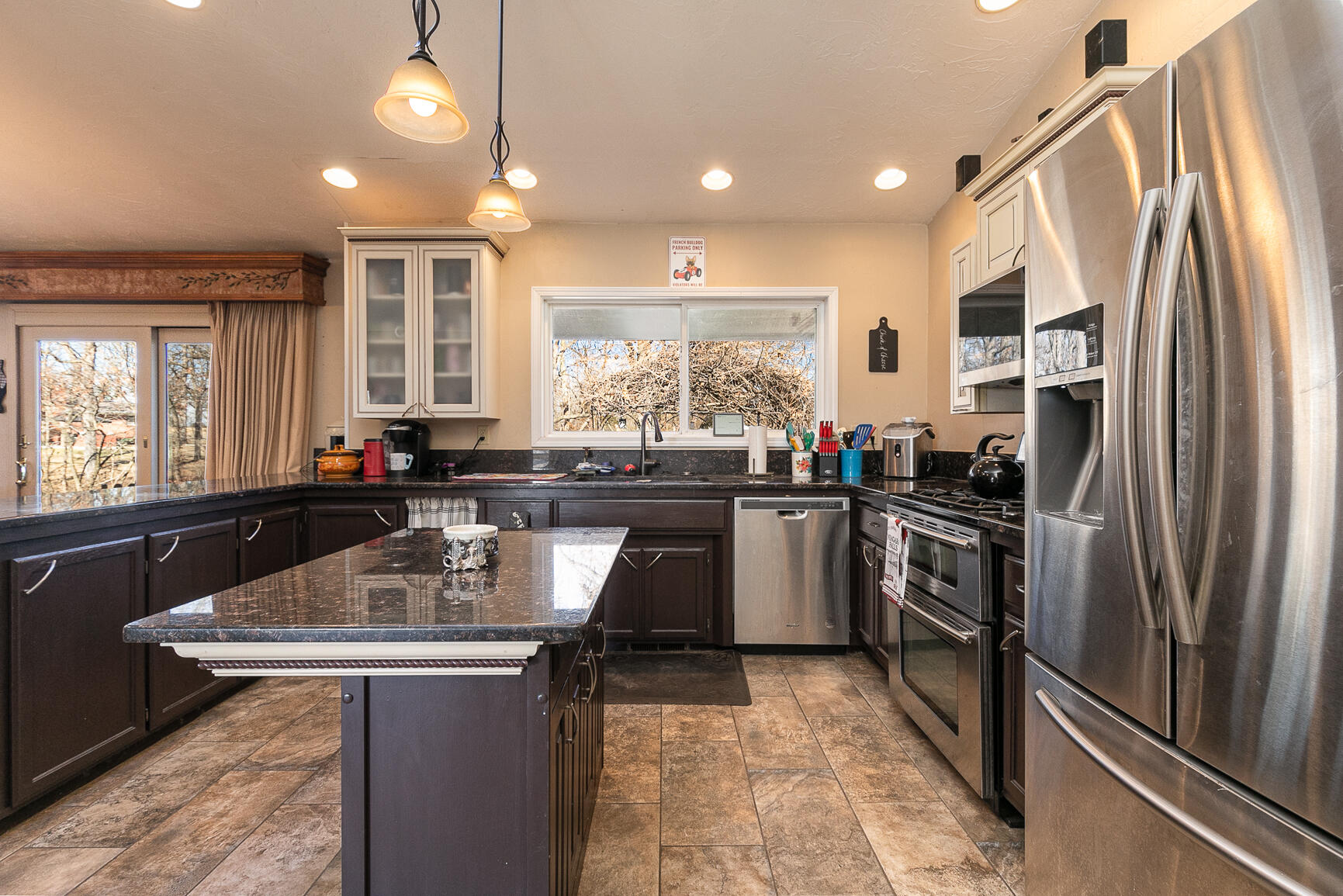 1385 East Laird Street Property Photo 12