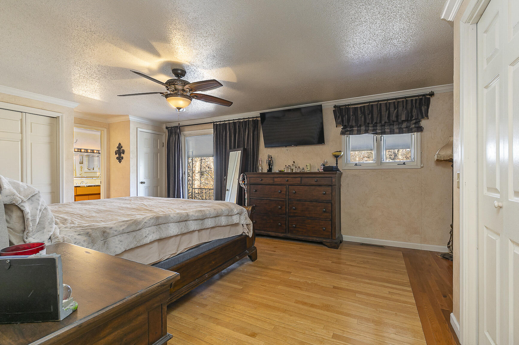 1385 East Laird Street Property Photo 20