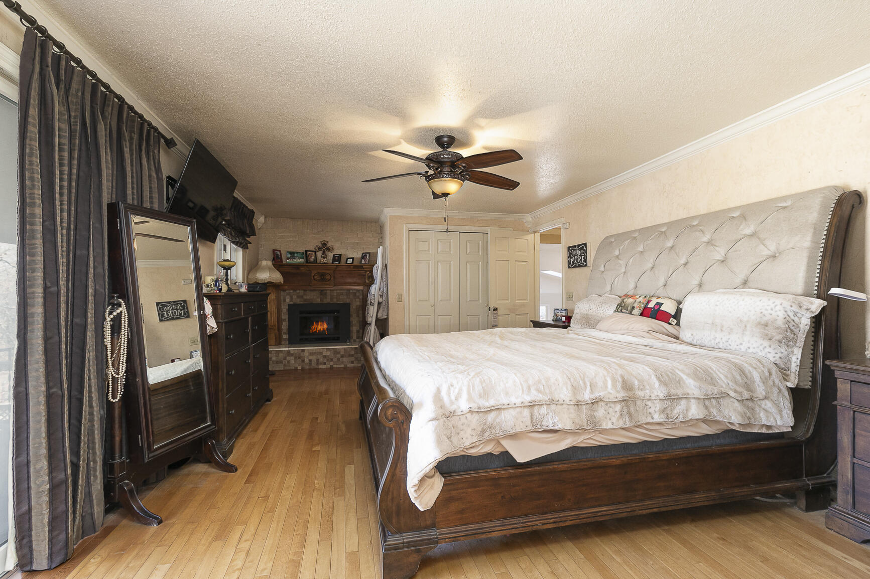 1385 East Laird Street Property Photo 21