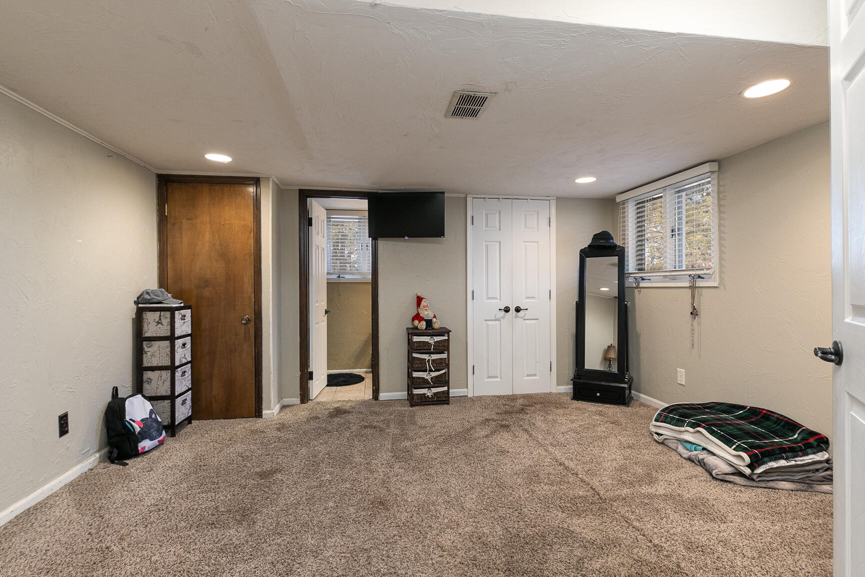 1385 East Laird Street Property Photo 37