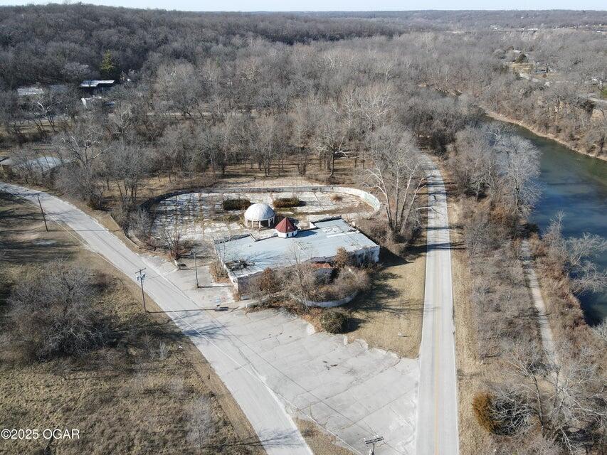 101 Mark Twain Drive Property Photo 3