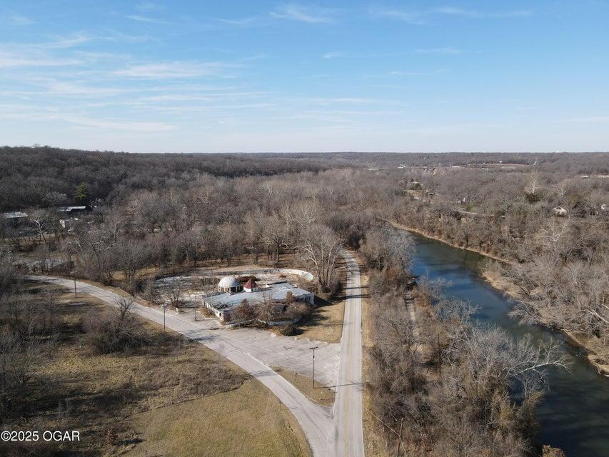 101 Mark Twain Drive Property Photo 4
